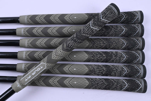 Wilson C300 Forged Irons / 4-PW / Stiff Flex Fujikura Pro 85 Shafts