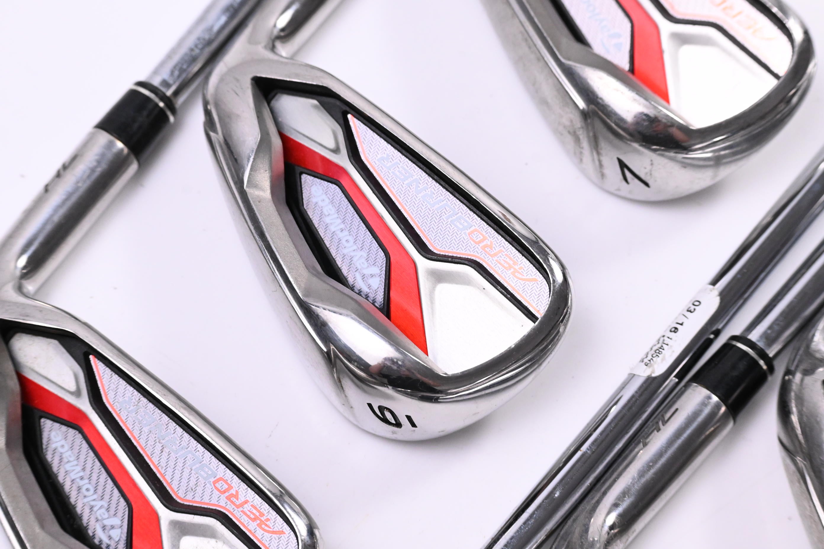 Taylormade Aeroburner Irons / 5-PW+SW / Regular Flex Aero Burner Shafts