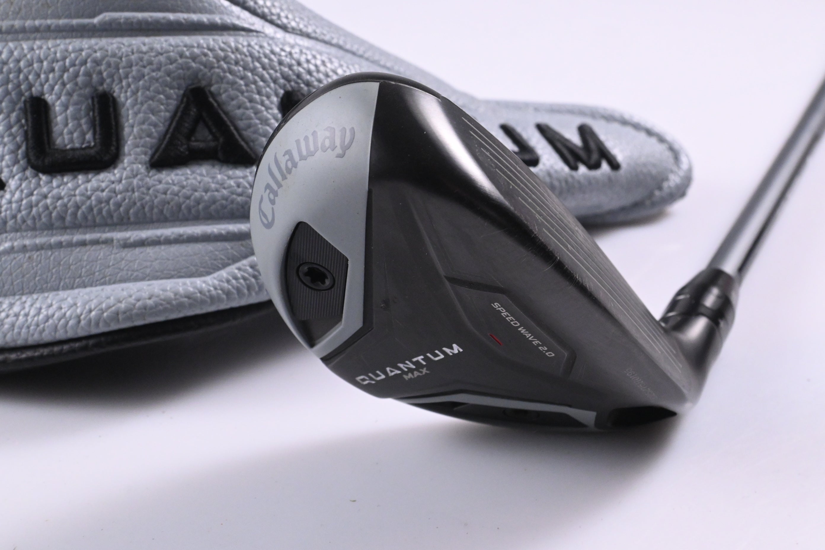 Callaway Quantum Max #4 Hybrid / 21 Degree / Regular Flex Denali Silver 60 Shaft
