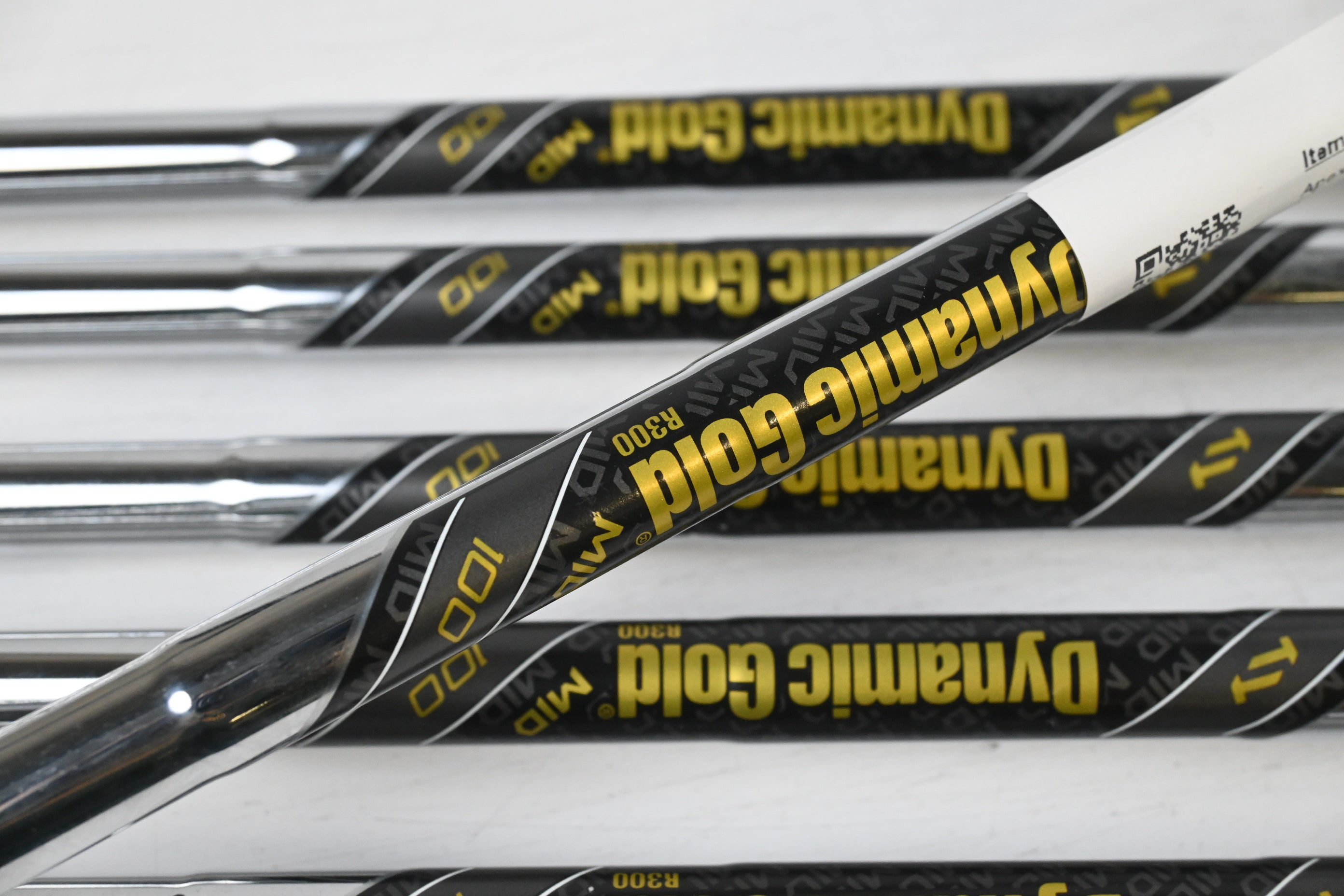 Callaway Apex Ai200 Irons / 6-PW+GW / Regular Flex Dynamic Gold Mid 100 R300
