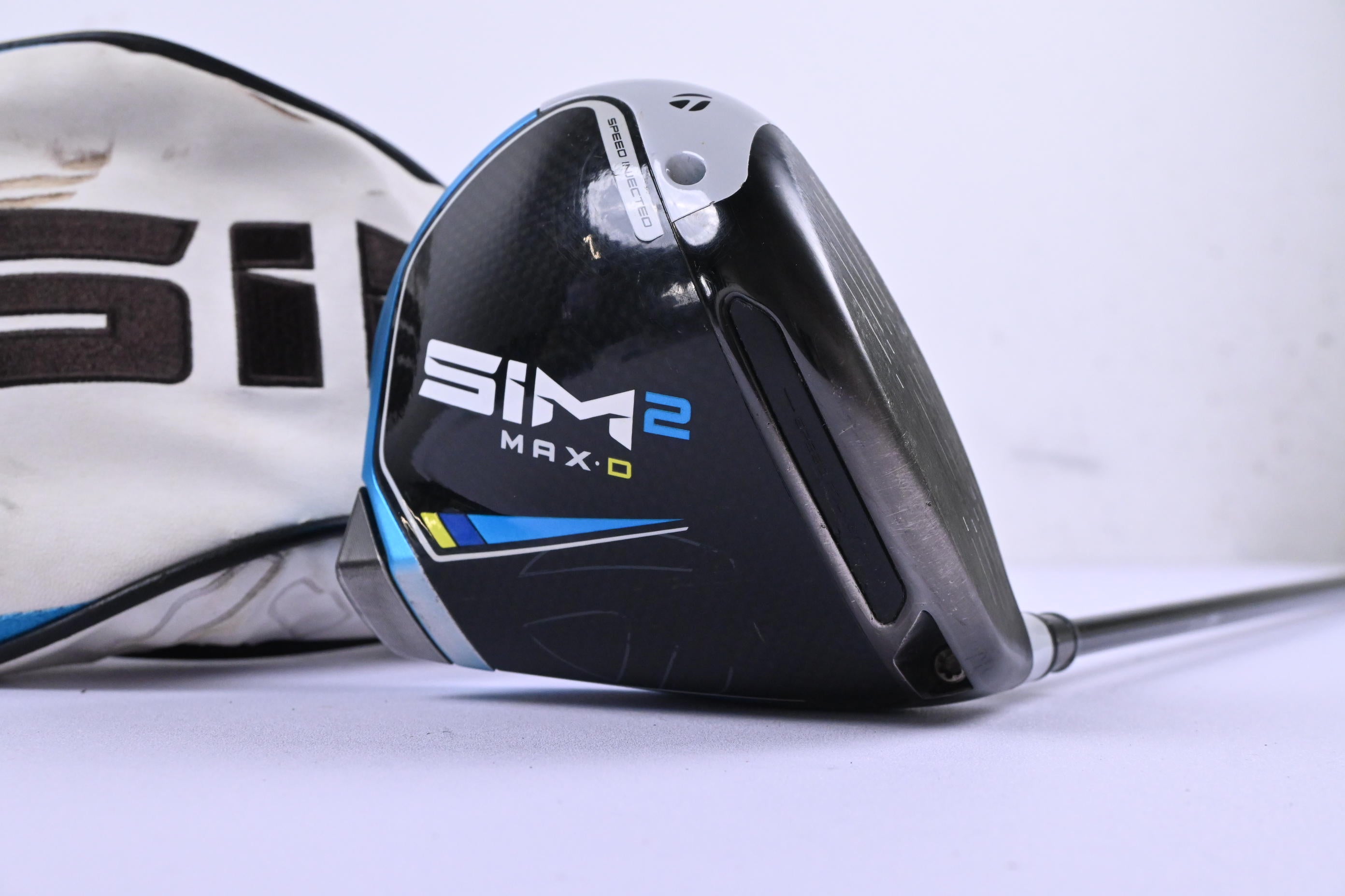 Taylormade SIM2 Max D Driver / 10.5 Degree / Stiff Flex Kai'li Blue 60 Shaft