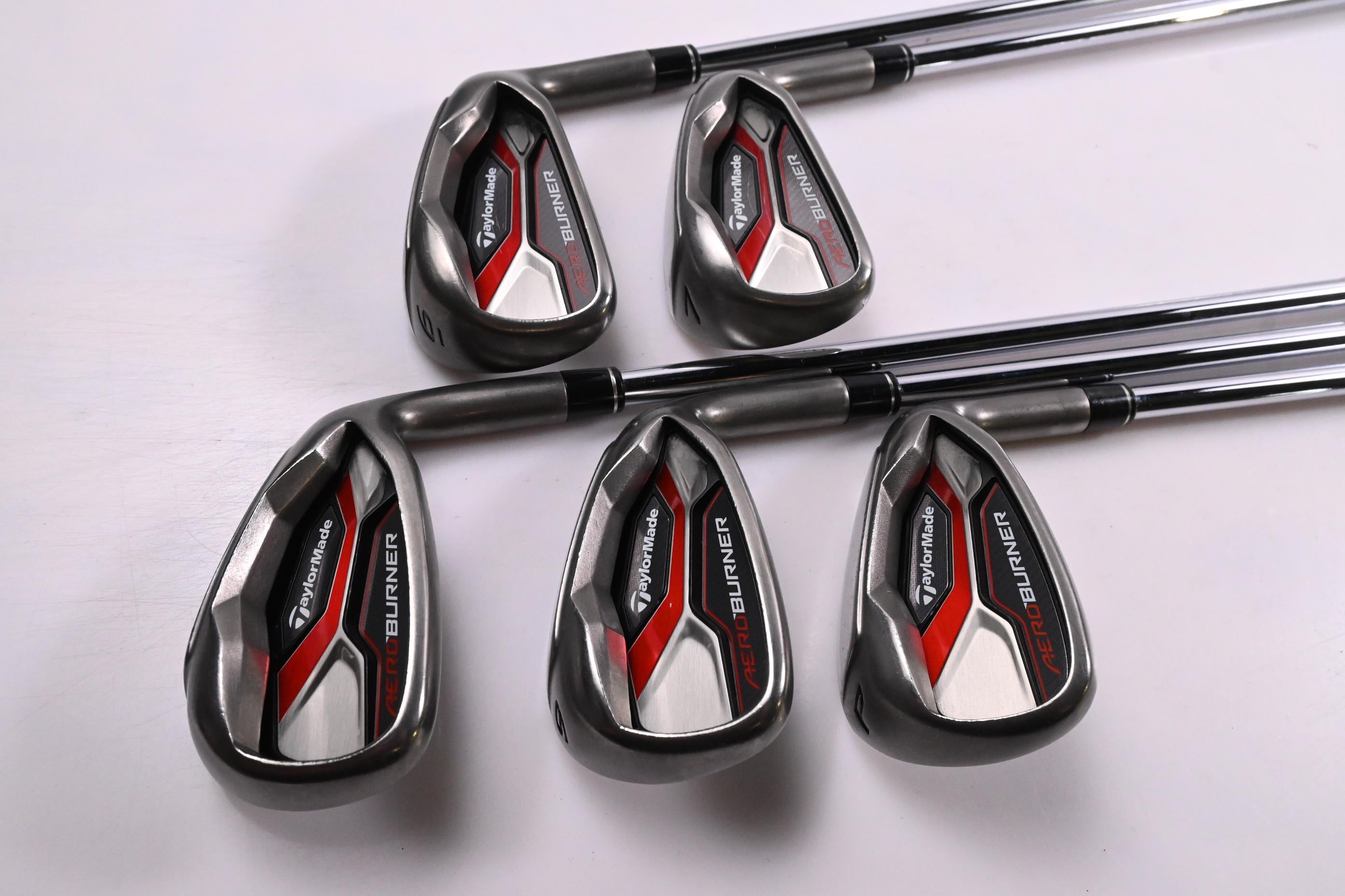 Taylormade Aeroburner Irons / 6-PW / Regular Flex Reax 88 Shafts