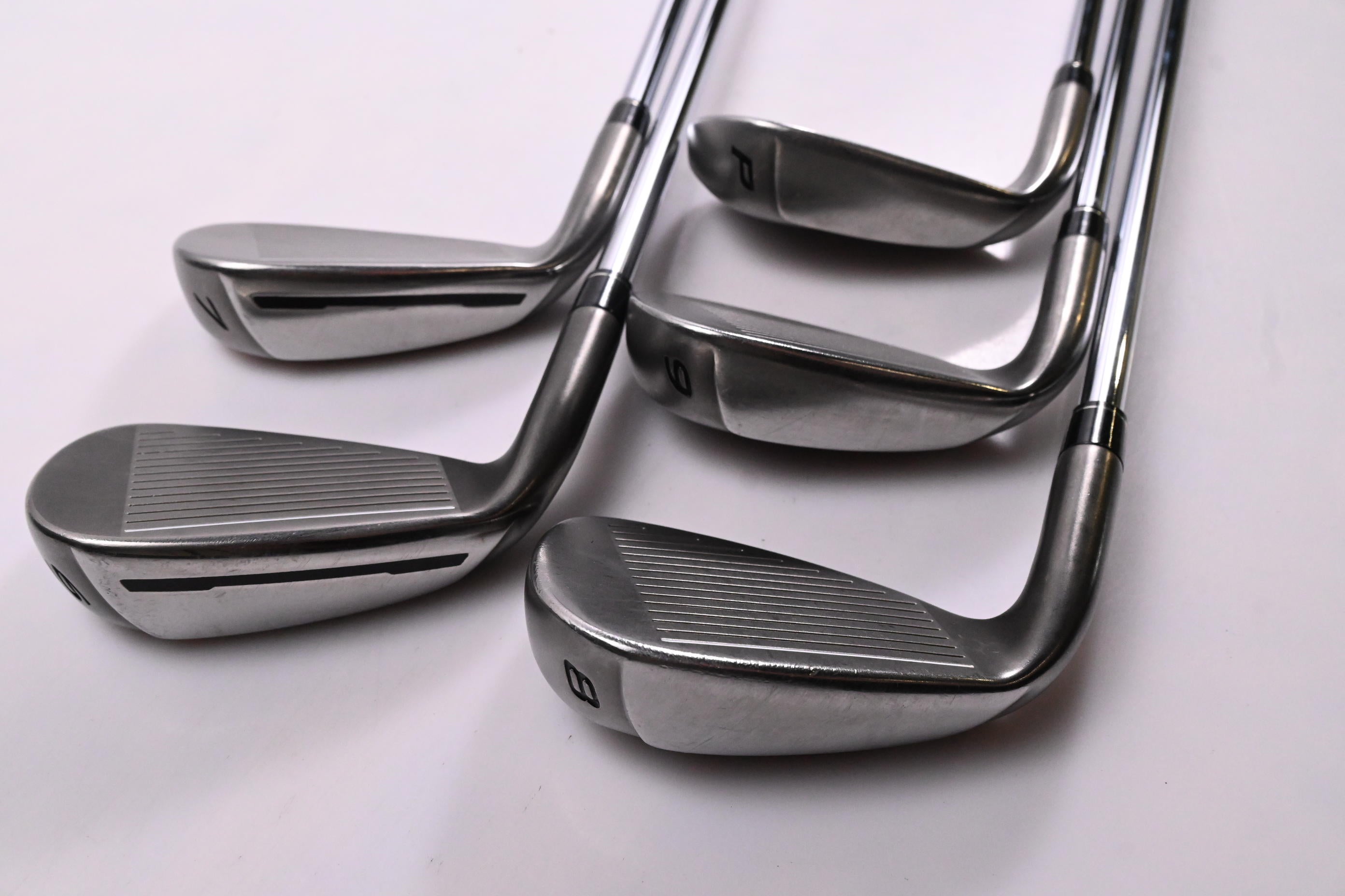 Taylormade Aeroburner Irons / 6-PW / Regular Flex Reax 88 Shafts