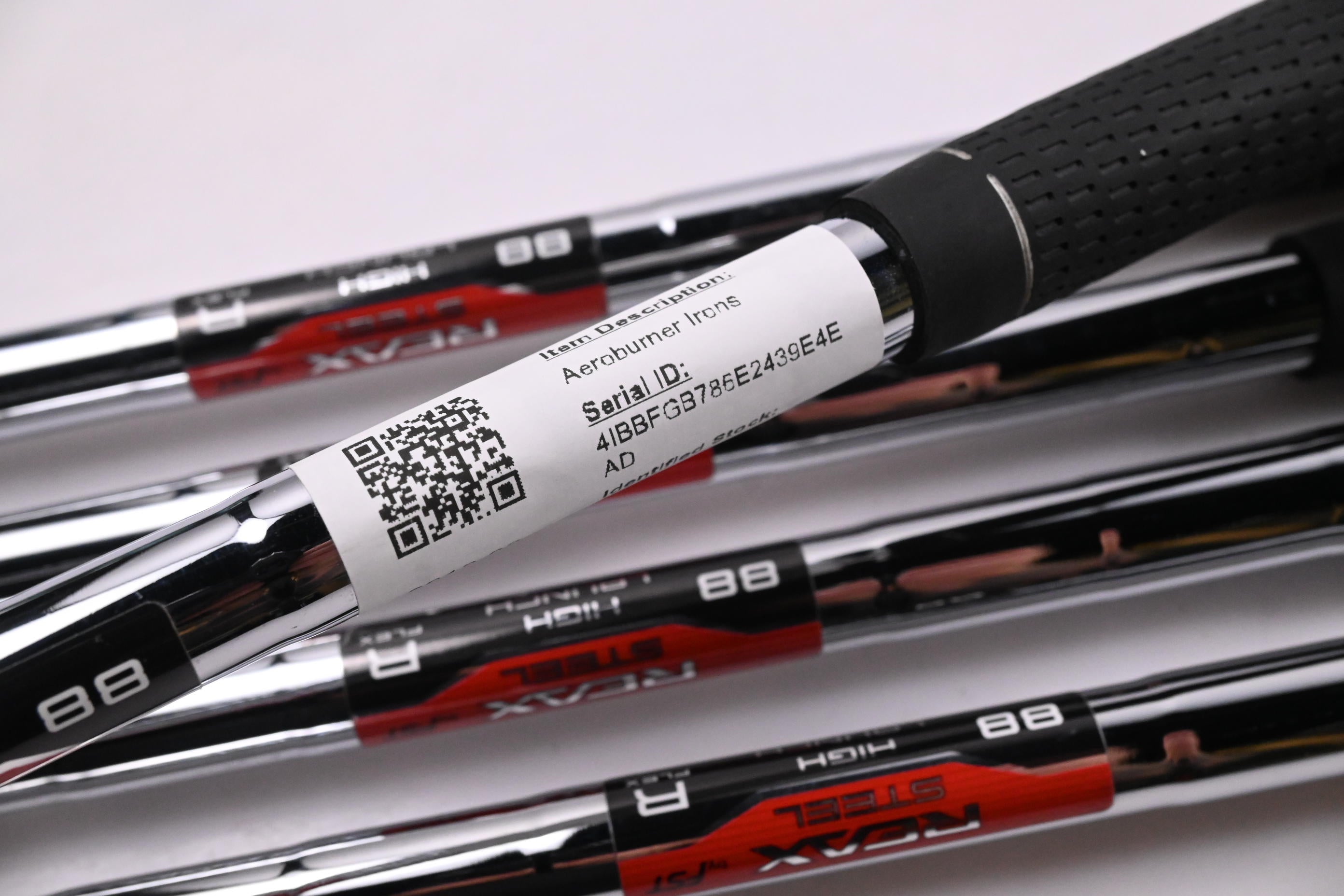 Taylormade Aeroburner Irons / 6-PW / Regular Flex Reax 88 Shafts