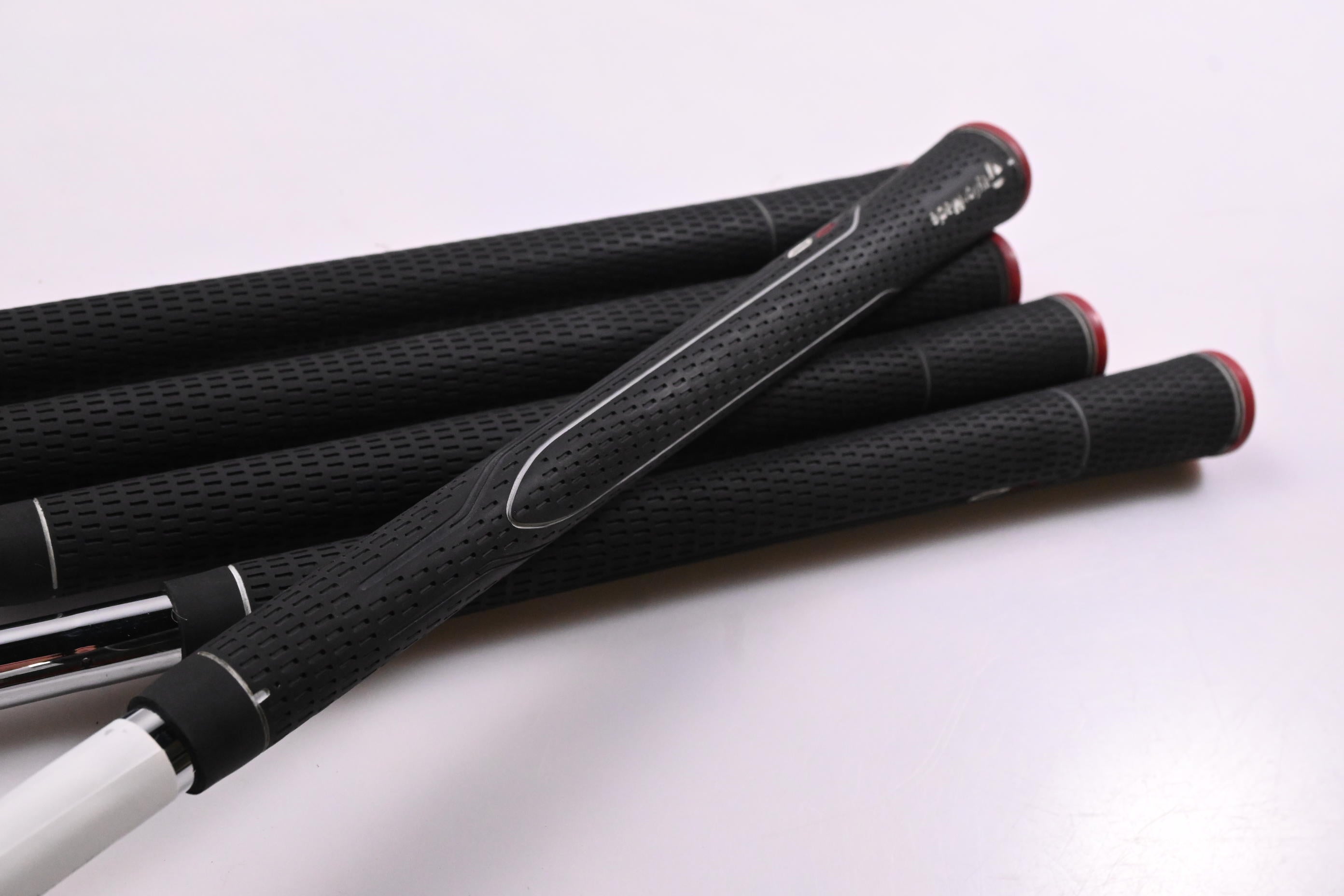 Taylormade Aeroburner Irons / 6-PW / Regular Flex Reax 88 Shafts