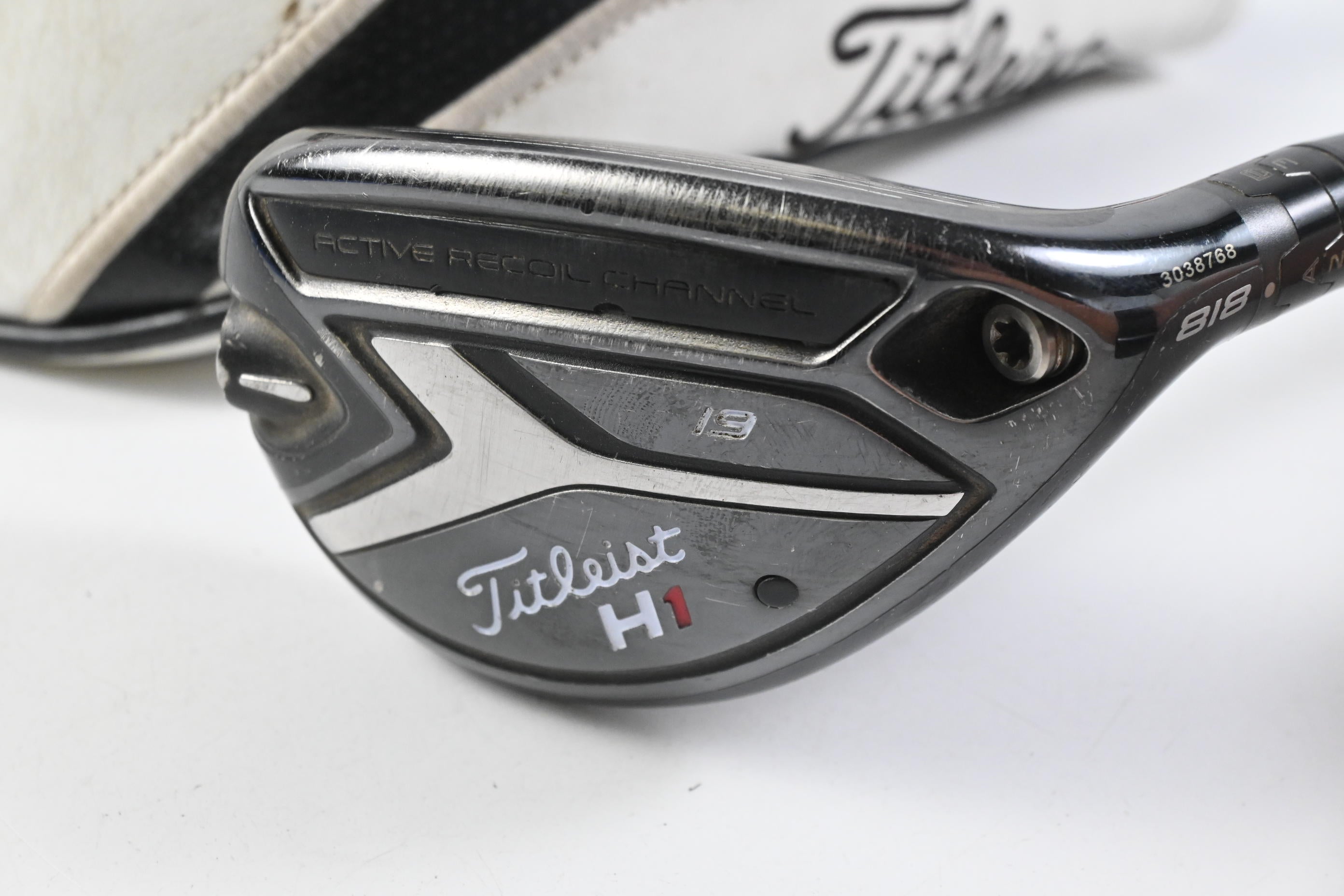 Titleist 818 H1 #3 Hybrid / 19 Degree / Stiff Flex Aldila Rogue M.AX 85 Shaft