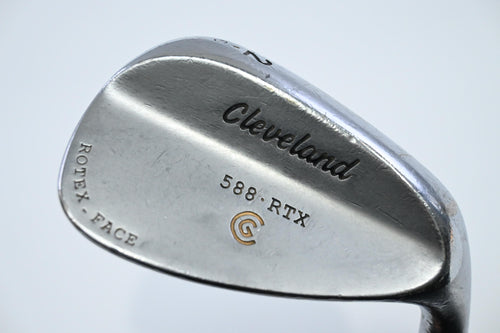 Cleveland 588 RTX Gap Wedge / 52 Degree / Wedge Flex Dynamic Gold