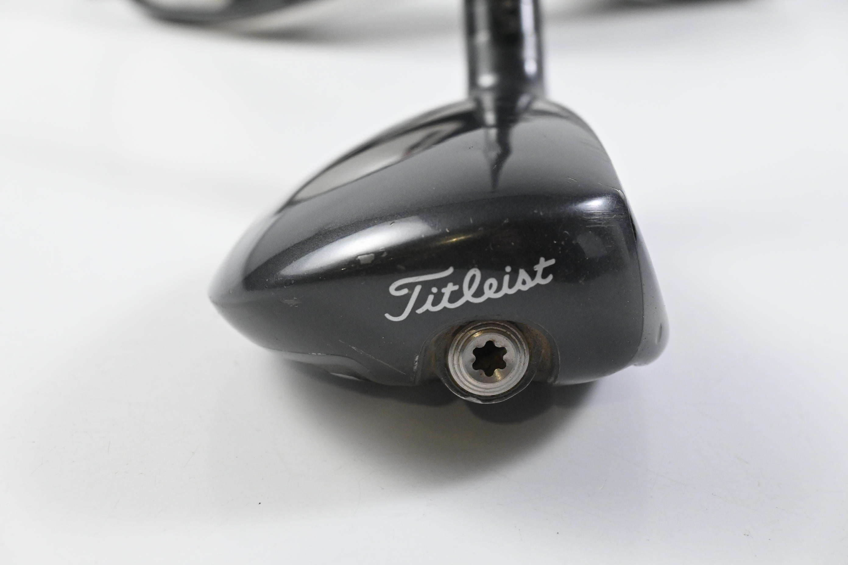 Titleist 818 H1 #3 Hybrid / 19 Degree / Stiff Flex Aldila Rogue M.AX 85 Shaft