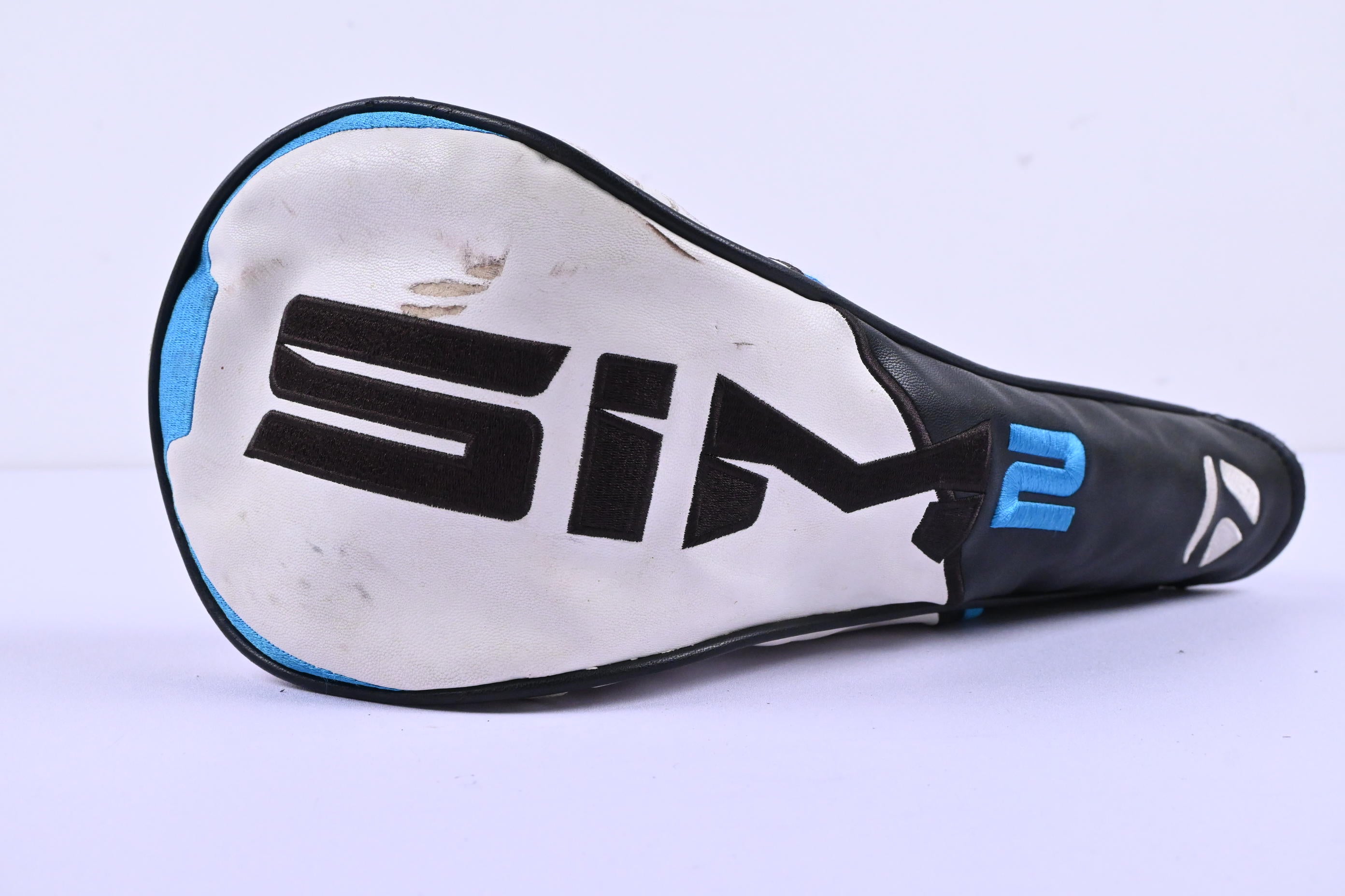 Taylormade SIM2 Max D Driver / 10.5 Degree / Stiff Flex Kai'li Blue 60 Shaft