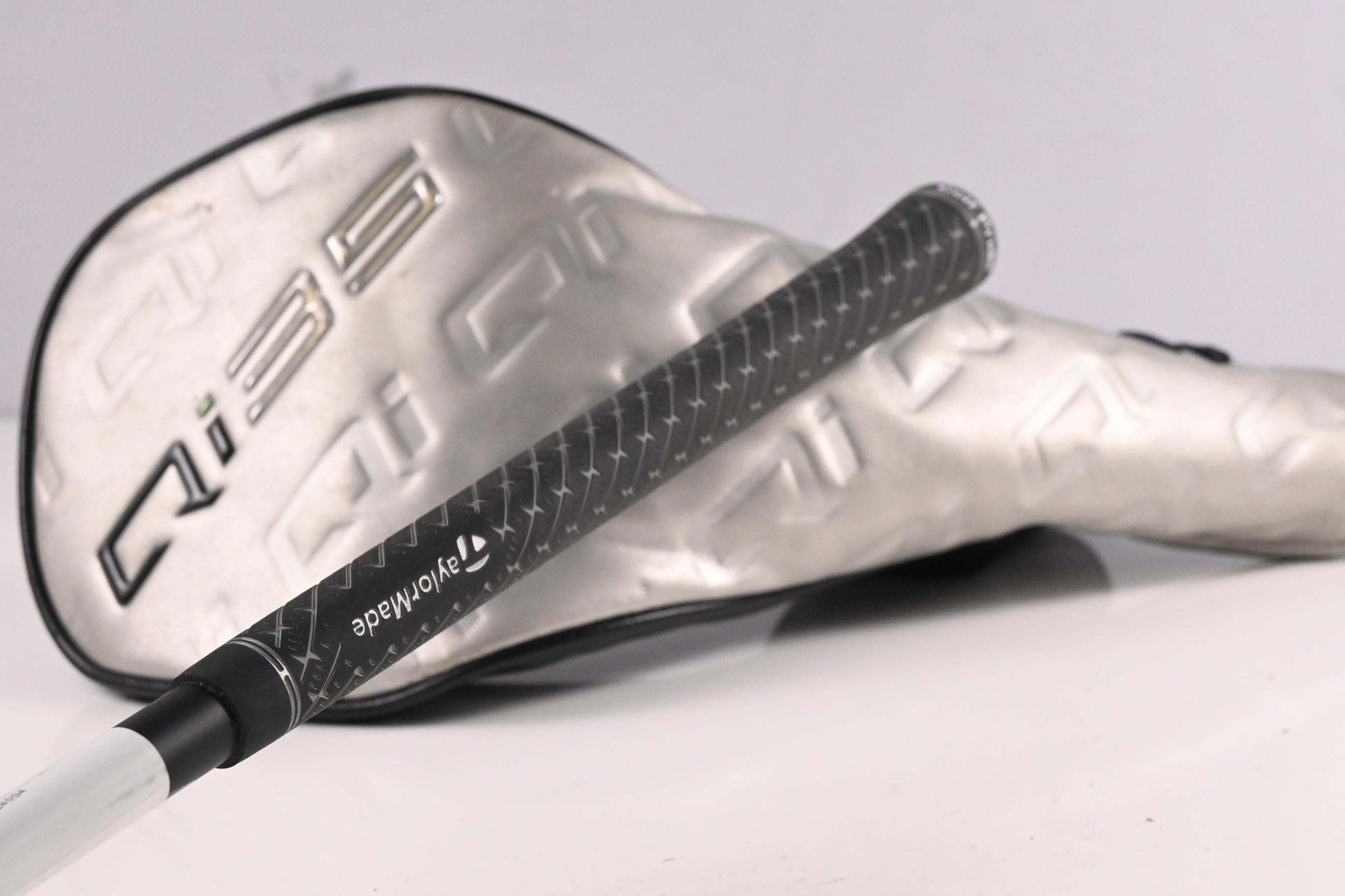 Taylormade Qi35 Driver / 9 Degree / Stiff Flex Kai'li Blue CB Darkwave 60 Shaft