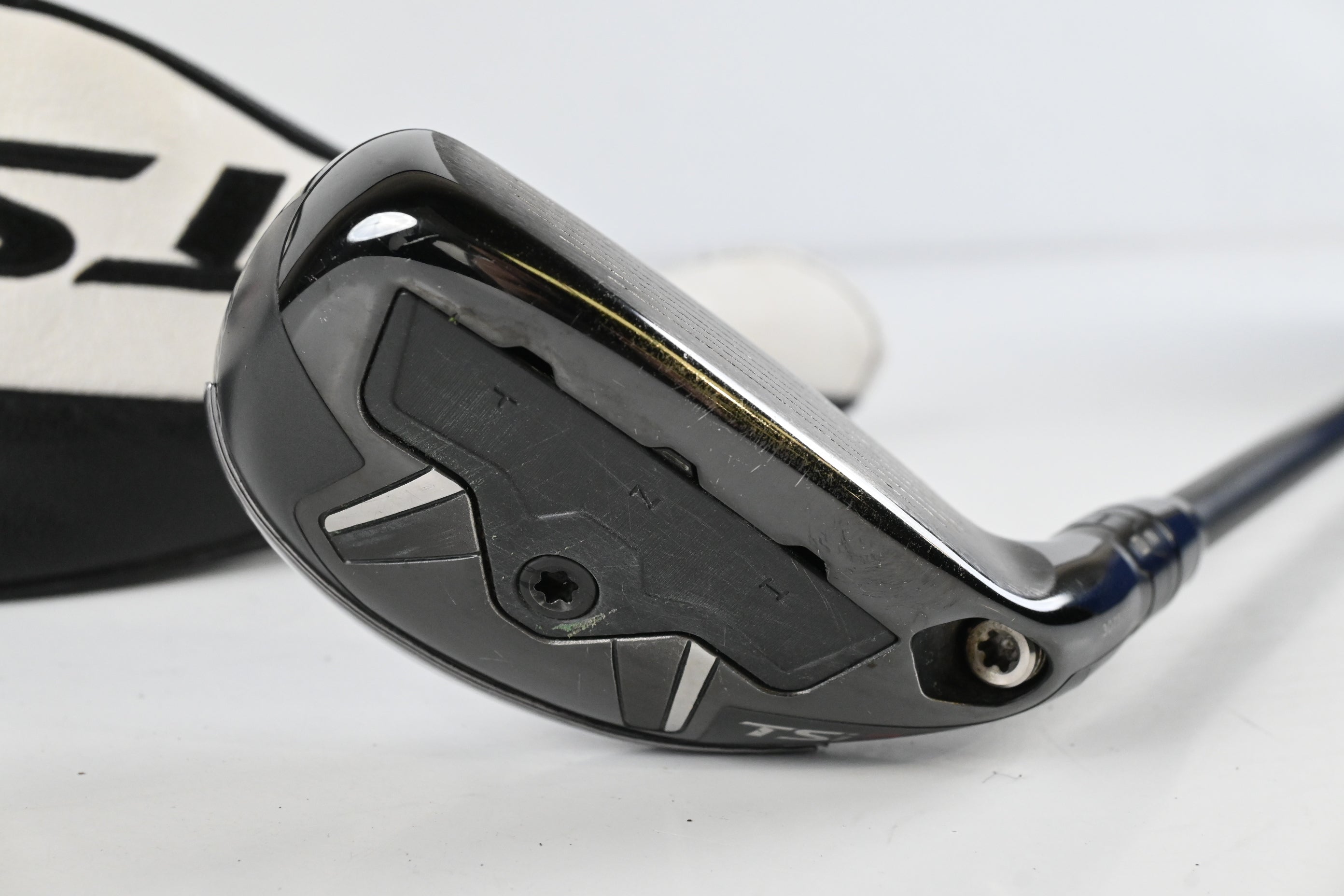 Titleist TSi3 #2 Hybrid / 18 Degree / X-Flex Tour AD IZ-95 Shaft