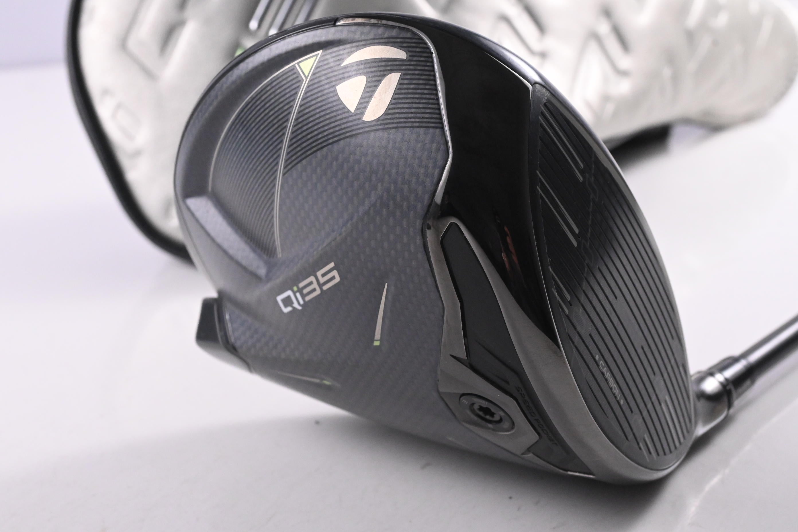 Taylormade Qi35 Driver / 10.5 Degree / Regular Flex Ventus Blue 5 Shaft