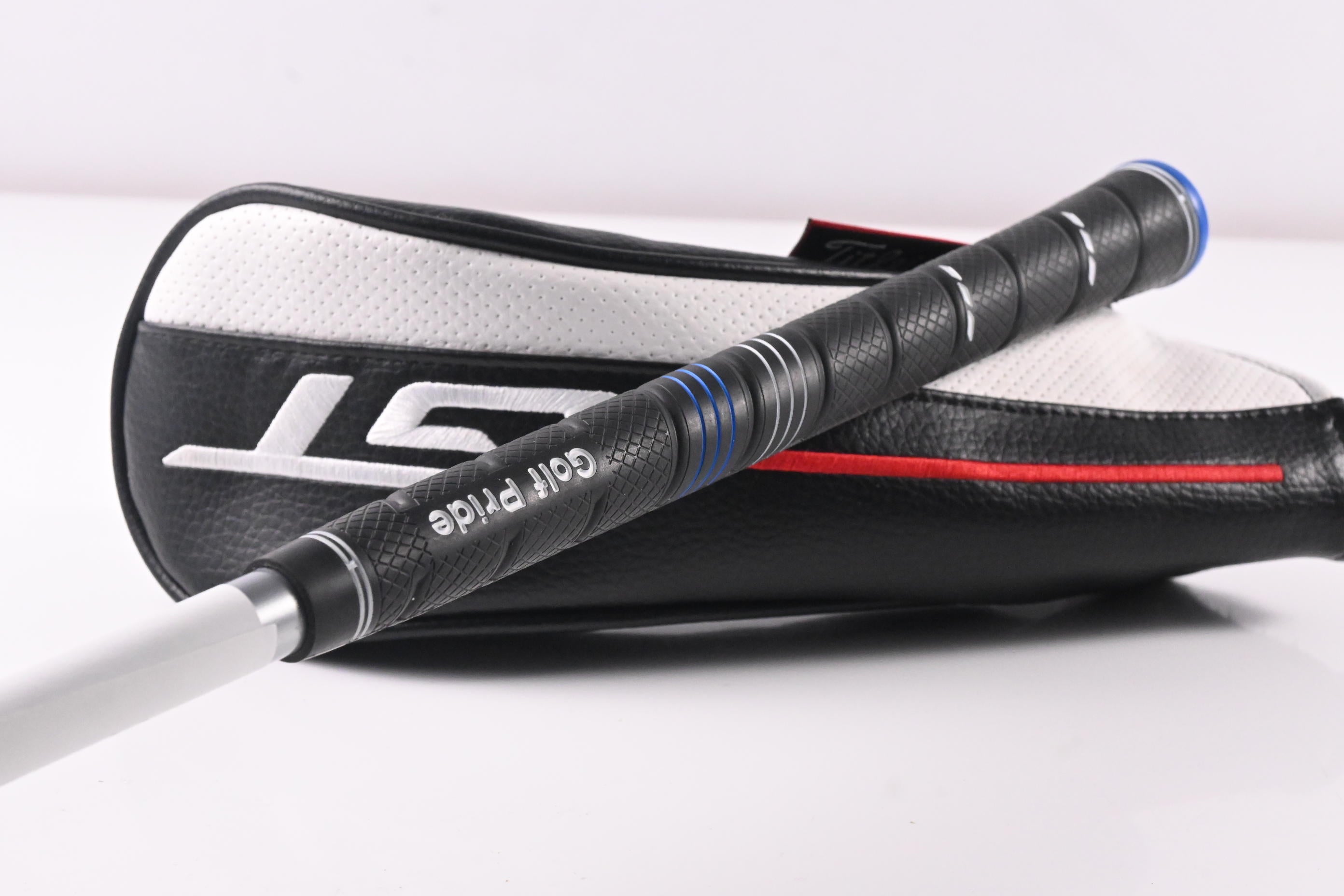 Left Hand Titleist GT2 #5 Hybrid / 24 Degree / Regular Flex Fujikura Air Speeder