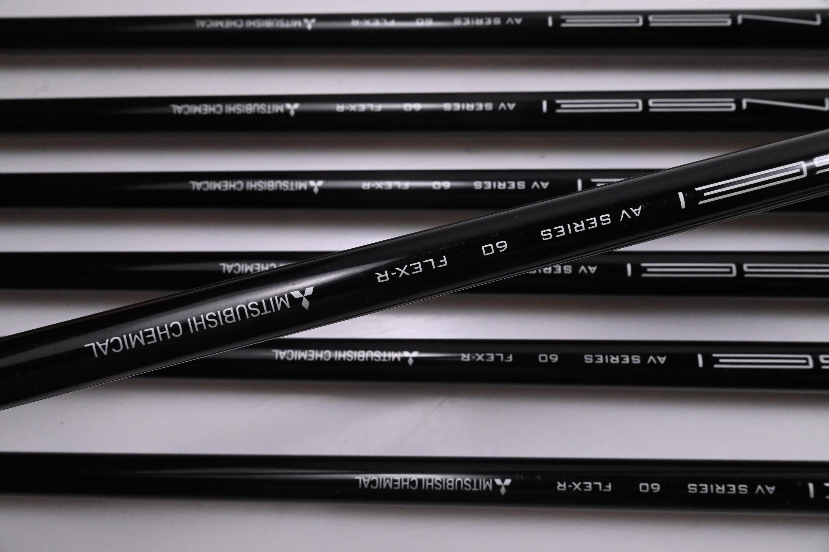 Wilson D9 Irons / 5-PW+GW / Regular Flex Tensei AV Silver 60 Shafts