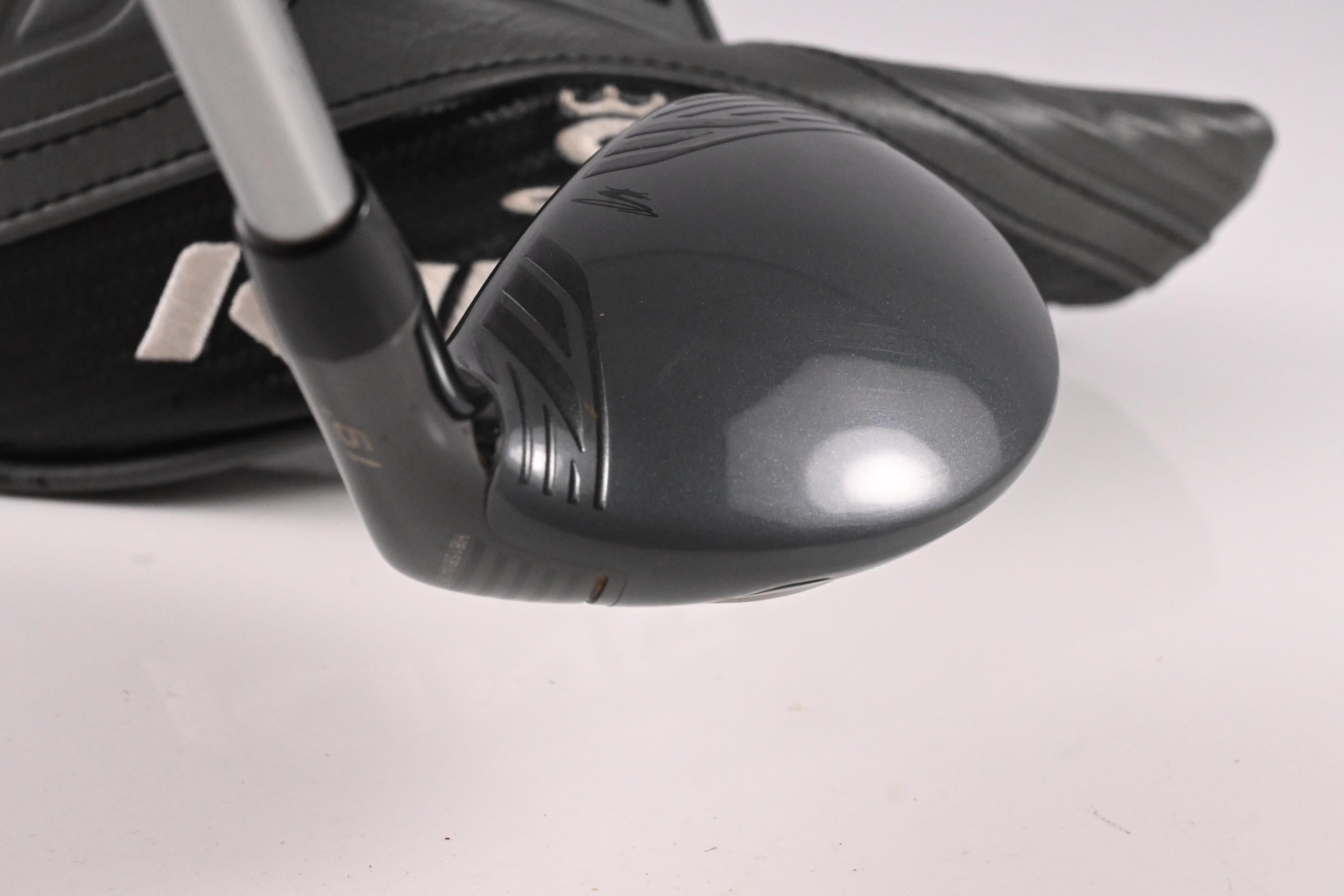 Cobra King F8 #3 Hybrid / 19 Degree / Regular Flex Aldila Rogue 75 Shaft