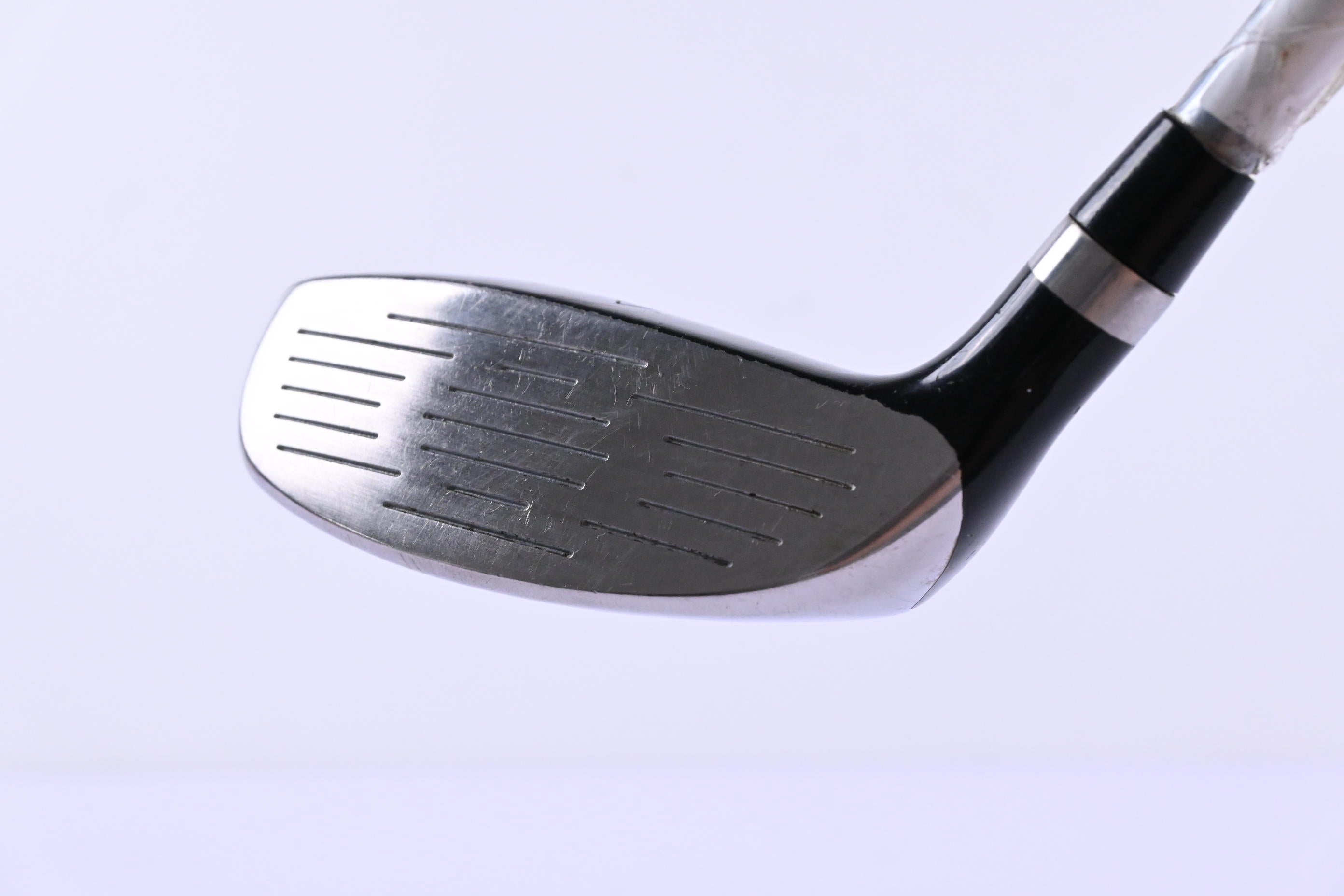 Wilson Deep Red #4 Hybrid / 22 Degree / Regular Flex Fujikura Wilson Shaft