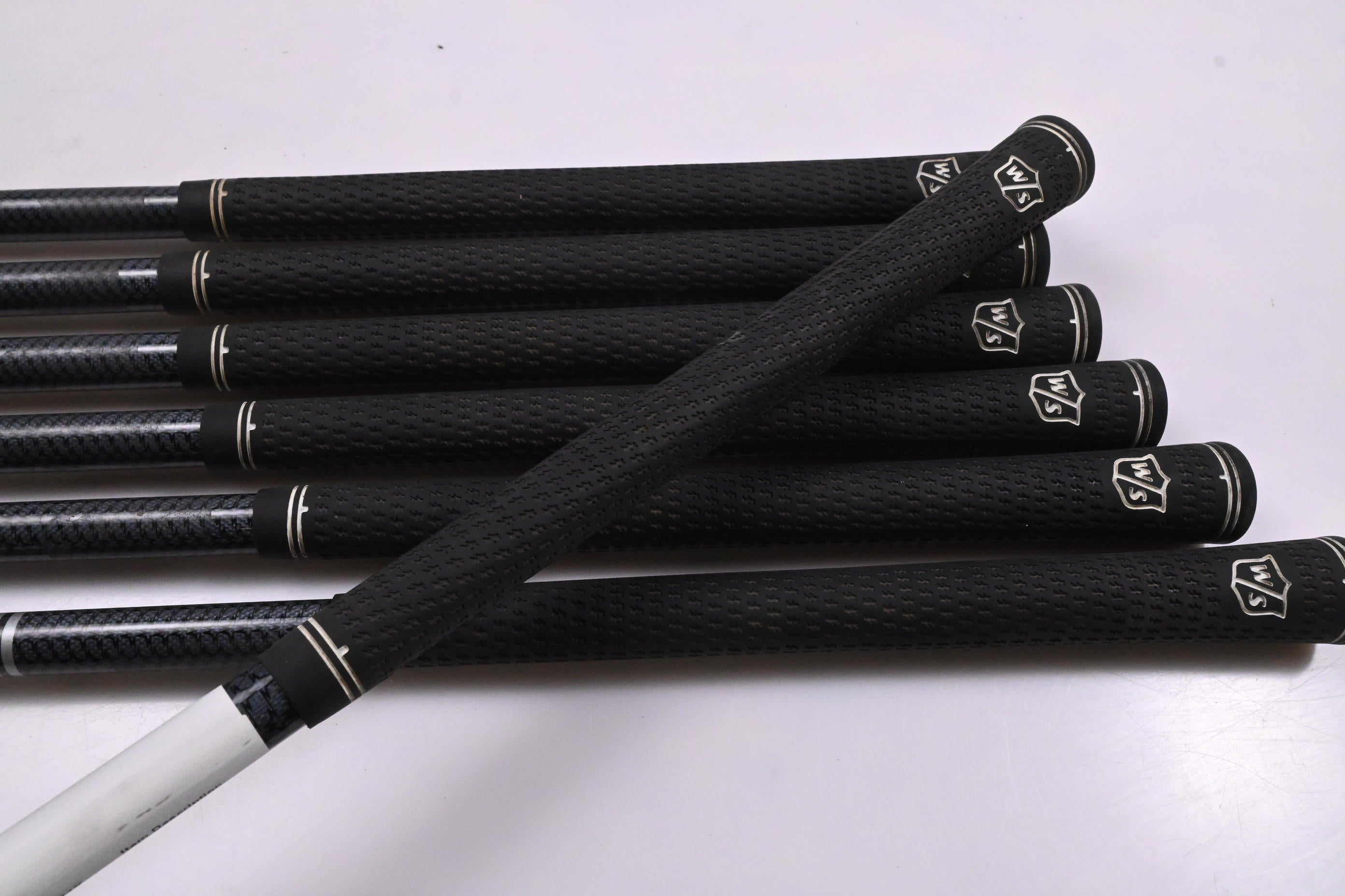 Wilson D9 Irons / 5-PW+GW / Regular Flex Tensei AV Silver 60 Shafts