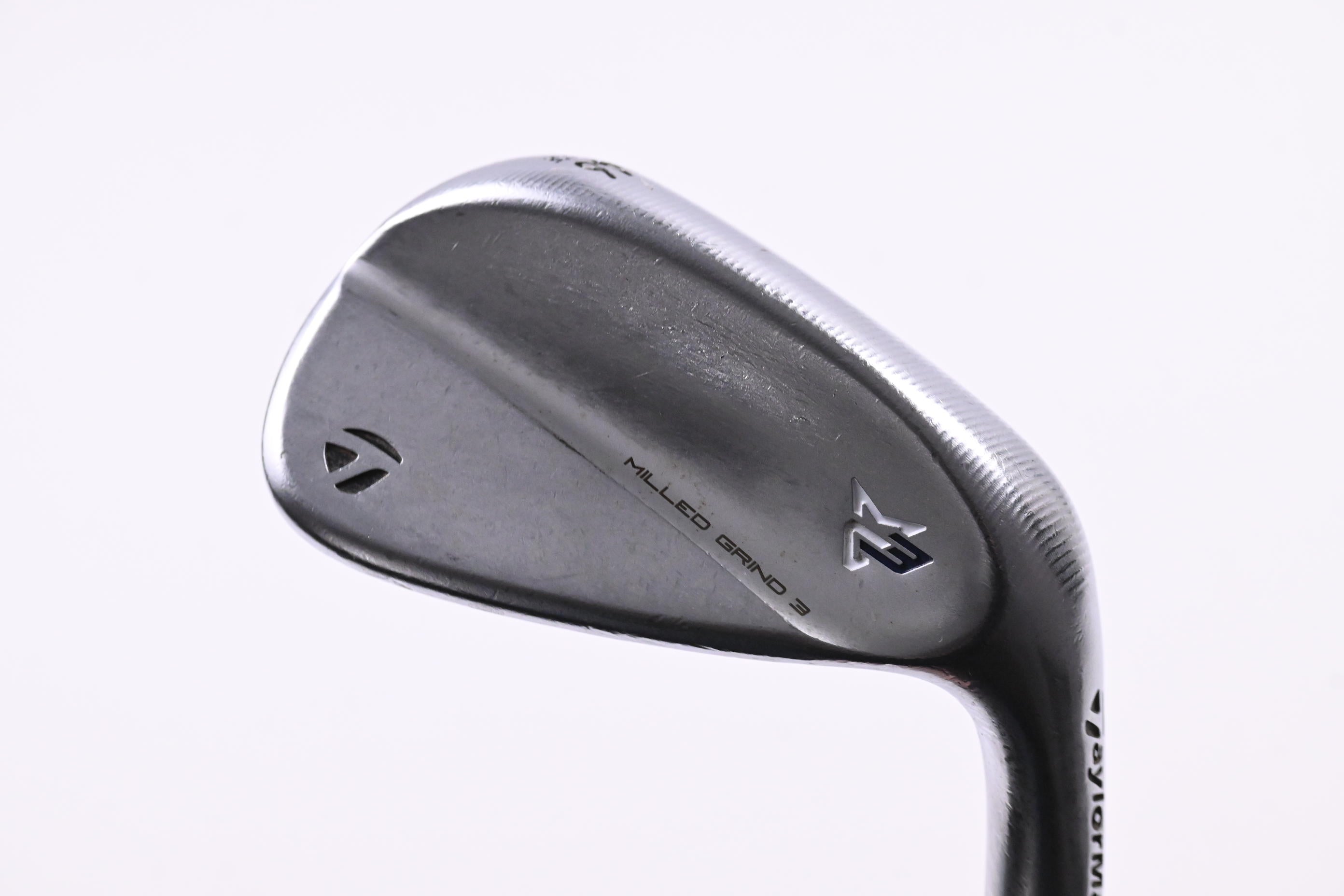 Taylormade Milled Grind 3 Pitching Wedge / 46 Degree / X-Flex KBS Tour 130 Shaft
