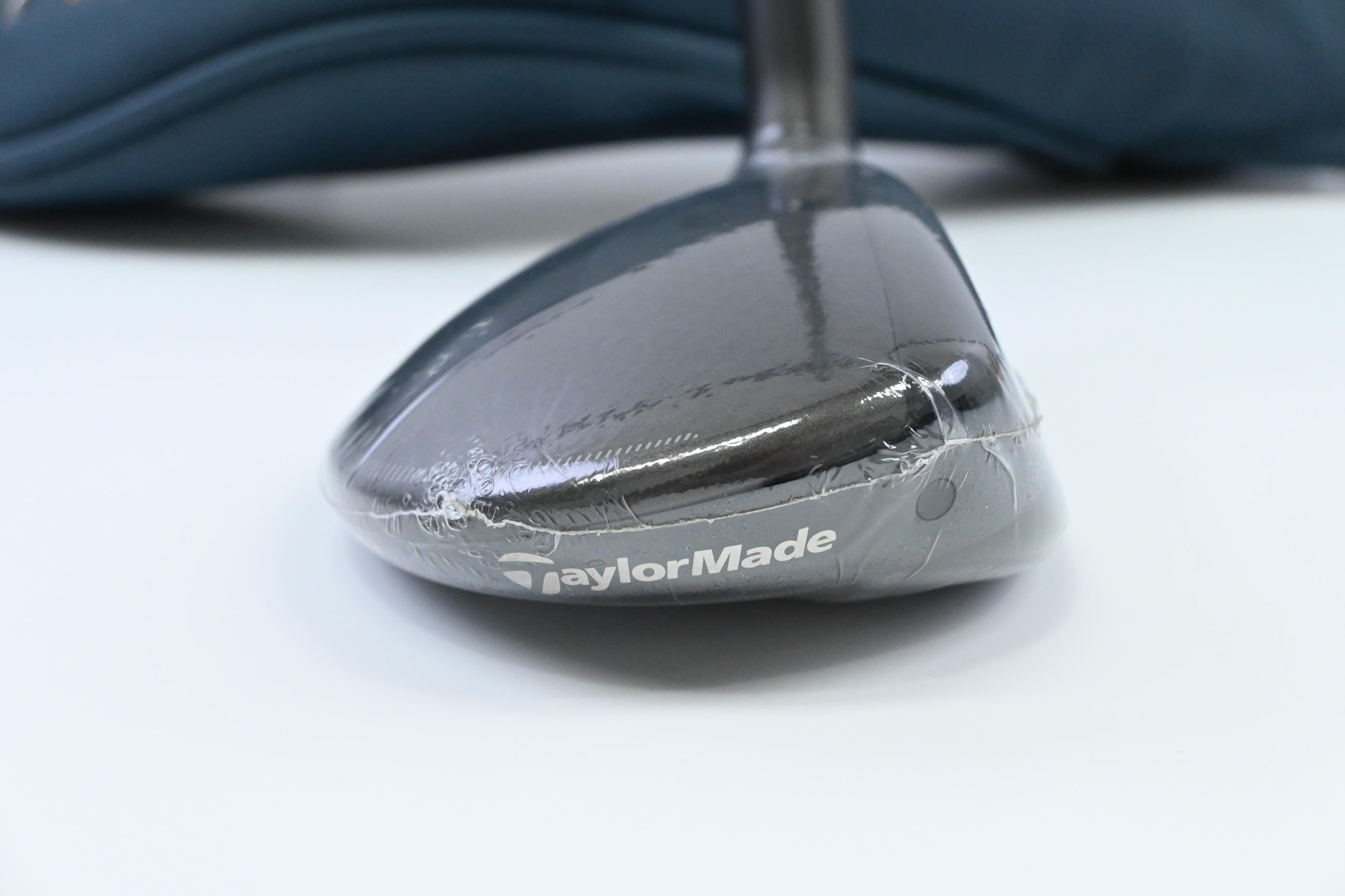 Taylormade Qi4D Max #4 Hybrid / 23 Degree / Regular Flex KBS Reax 50 Shaft