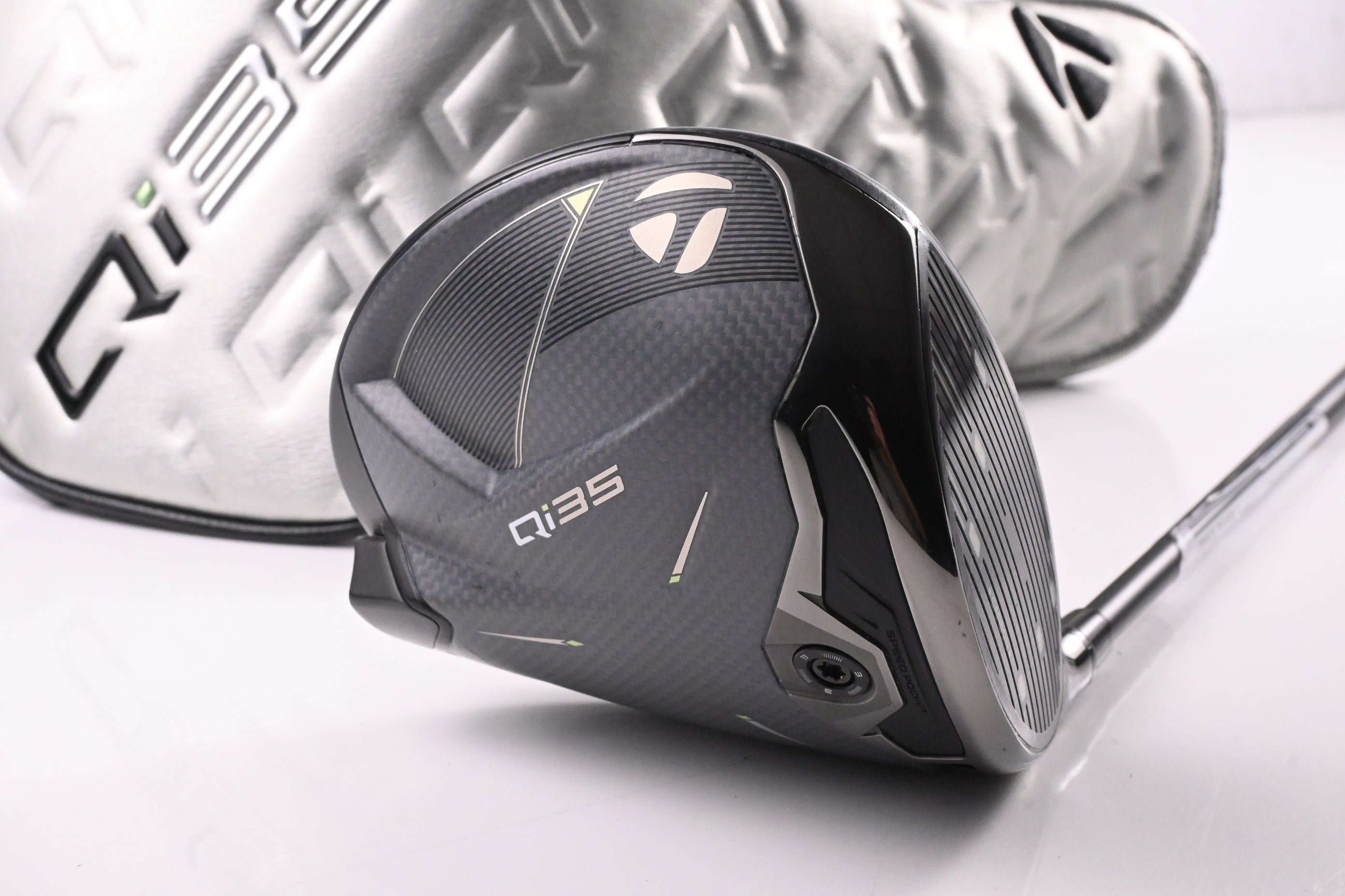 Taylormade Qi35 Driver / 9 Degree / Regular Flex Fujikura Ventus Blue 5 Shaft