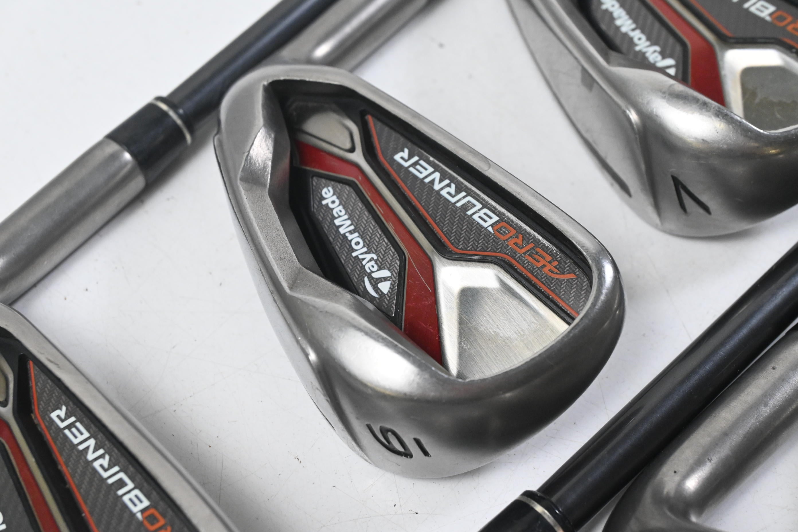 Taylormade Aeroburner Irons / 5-PW+SW / Senior Flex Taylormade REAX 60 Shafts