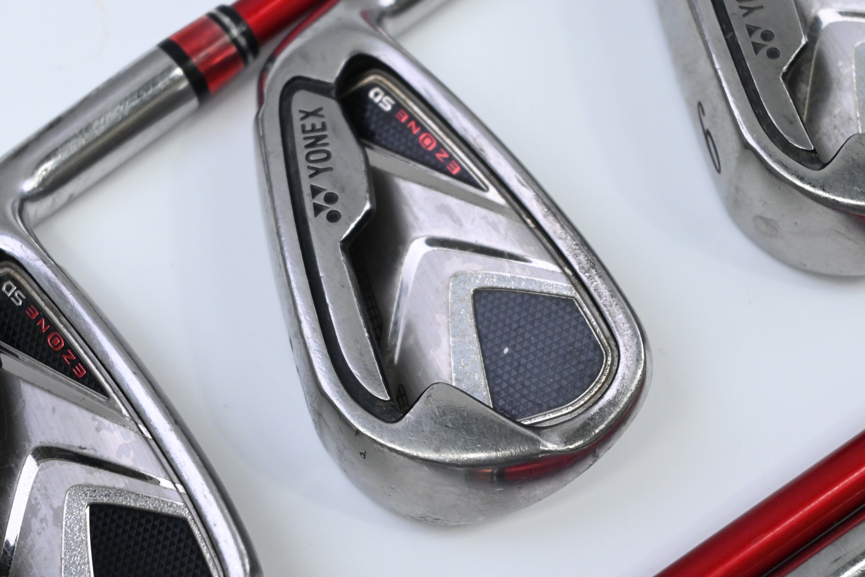 Yonex Ezone SD Irons / 4-PW+SW / Regular Flex Yonex Nanospeed 200 Shafts