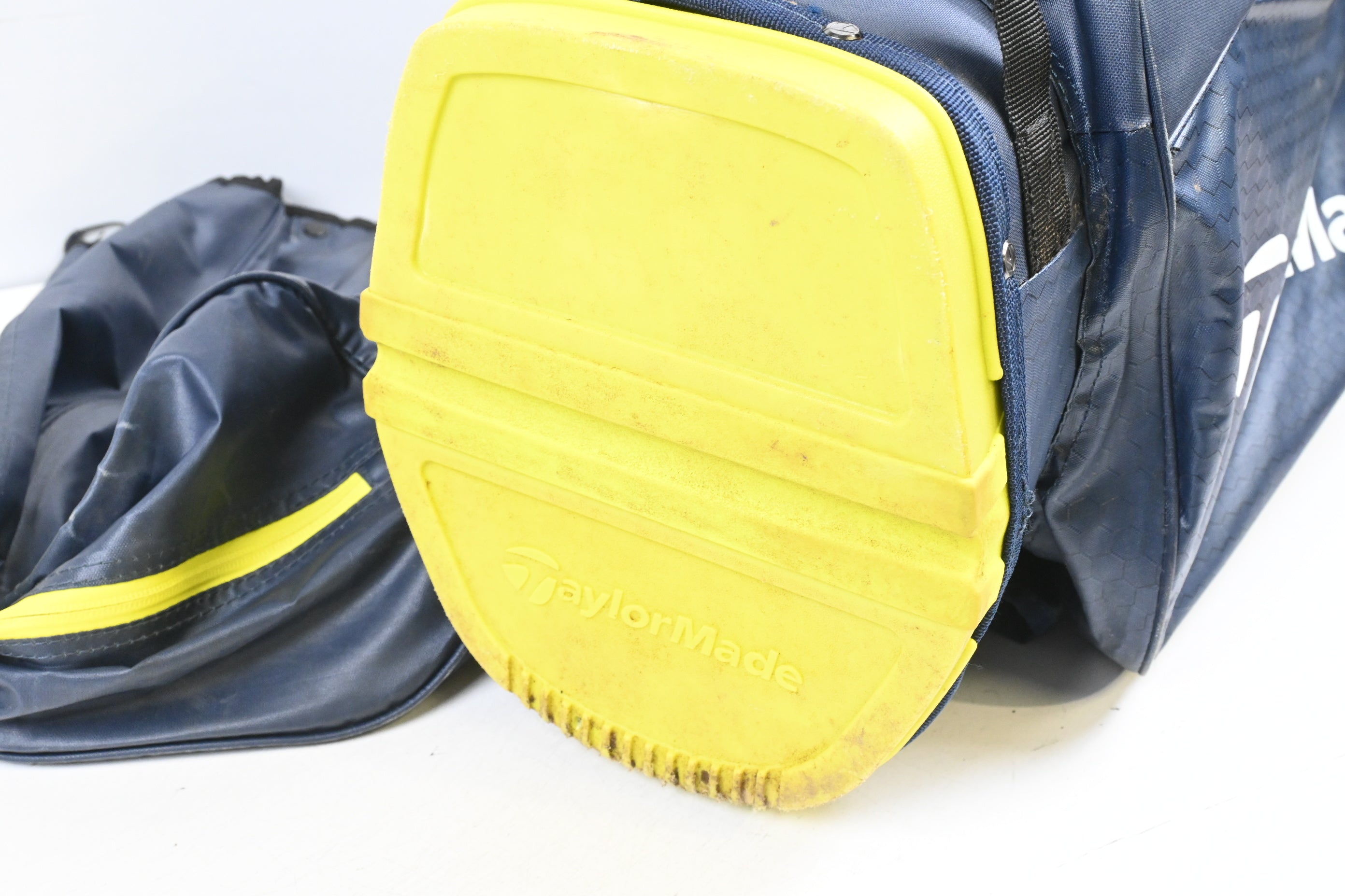 Taylormade Flex Tech Waterproof Stand Bag / 5-Way Divider / Navy, Yellow