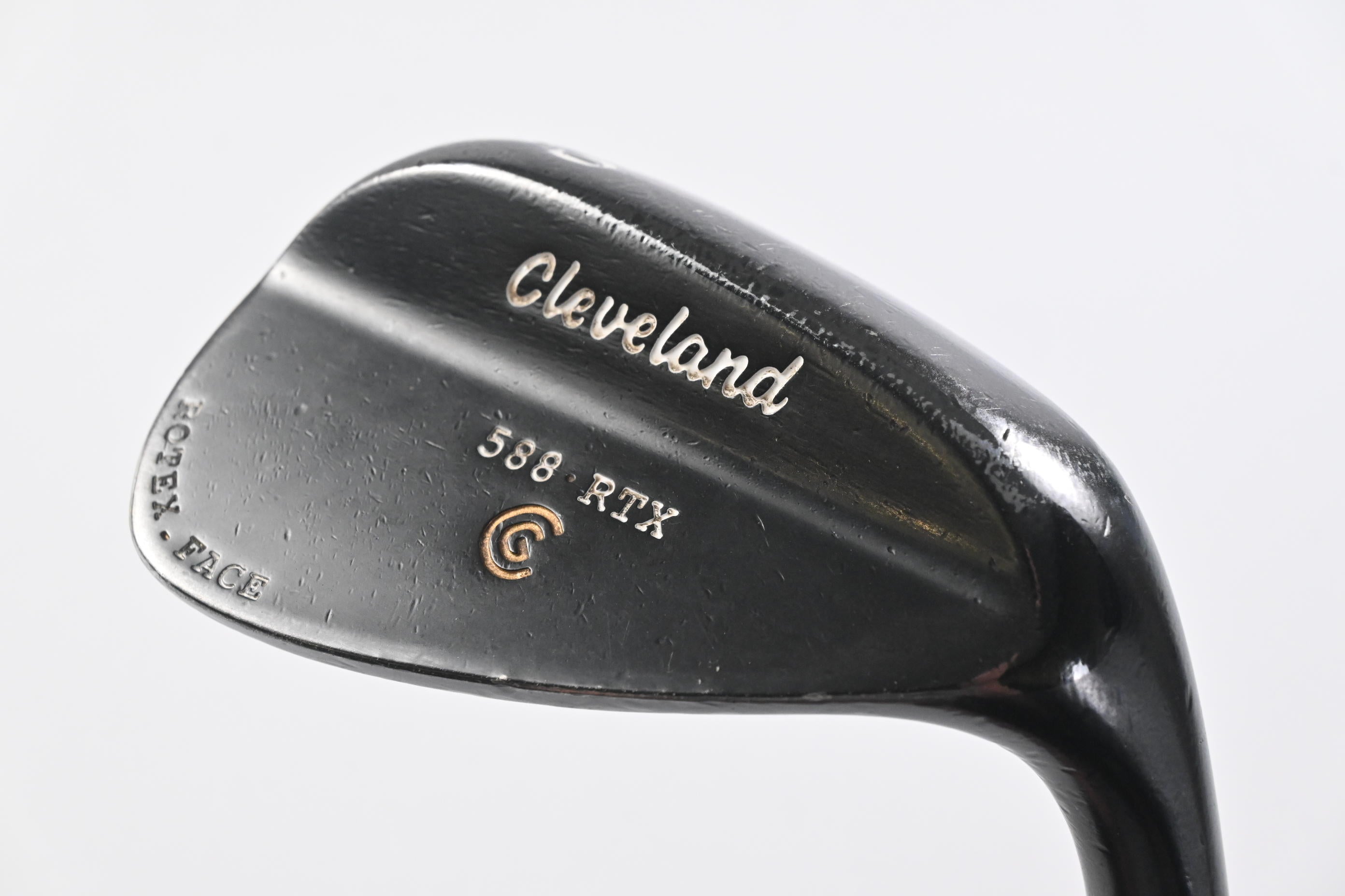 Cleveland 588 RTX Gap Wedge / 50 Degree / Wedge Flex Dynamic Gold Shaft