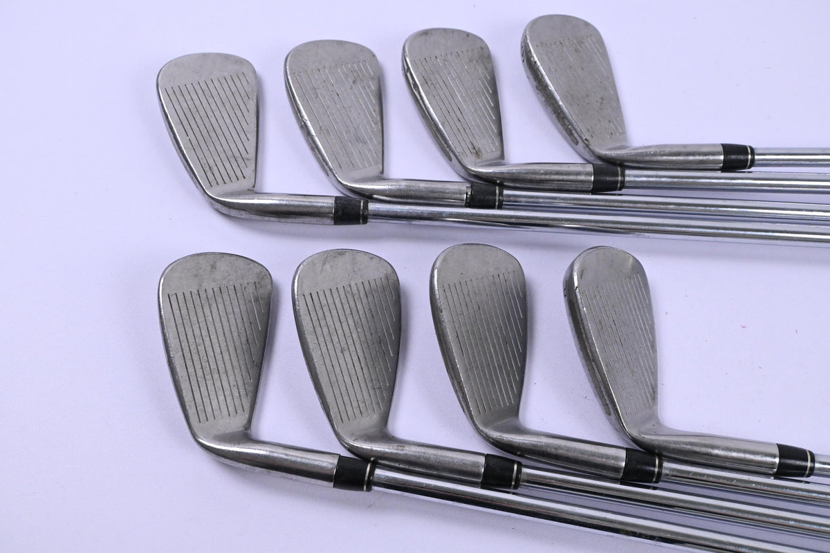 Taylormade 320 Steel Irons / 3-PW / Regular Flex Taylormade 80 Shafts