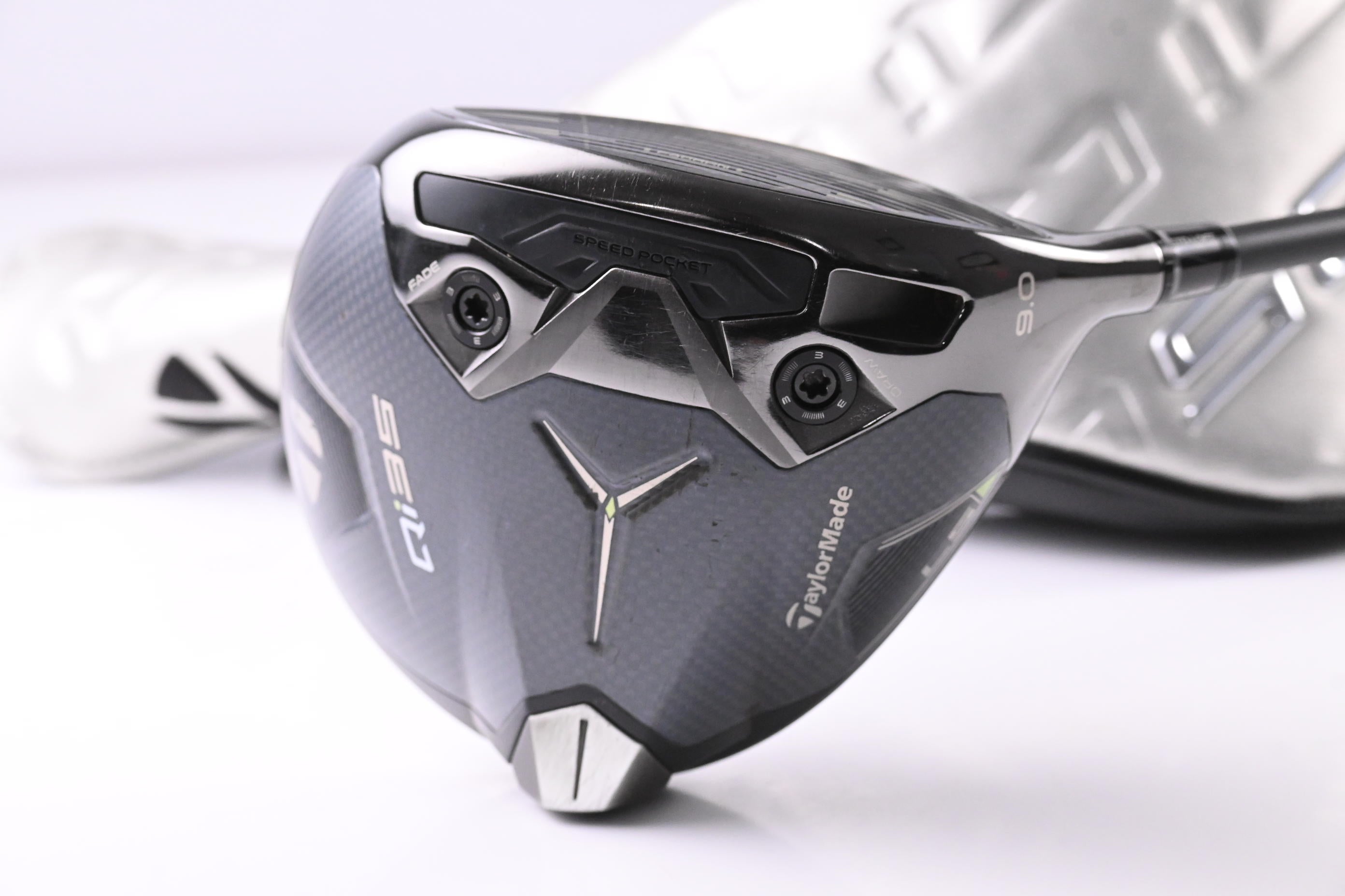 Taylormade Qi35 LS Driver / 9 Degree / Stiff Flex Kai'Li Dark Waves White 60