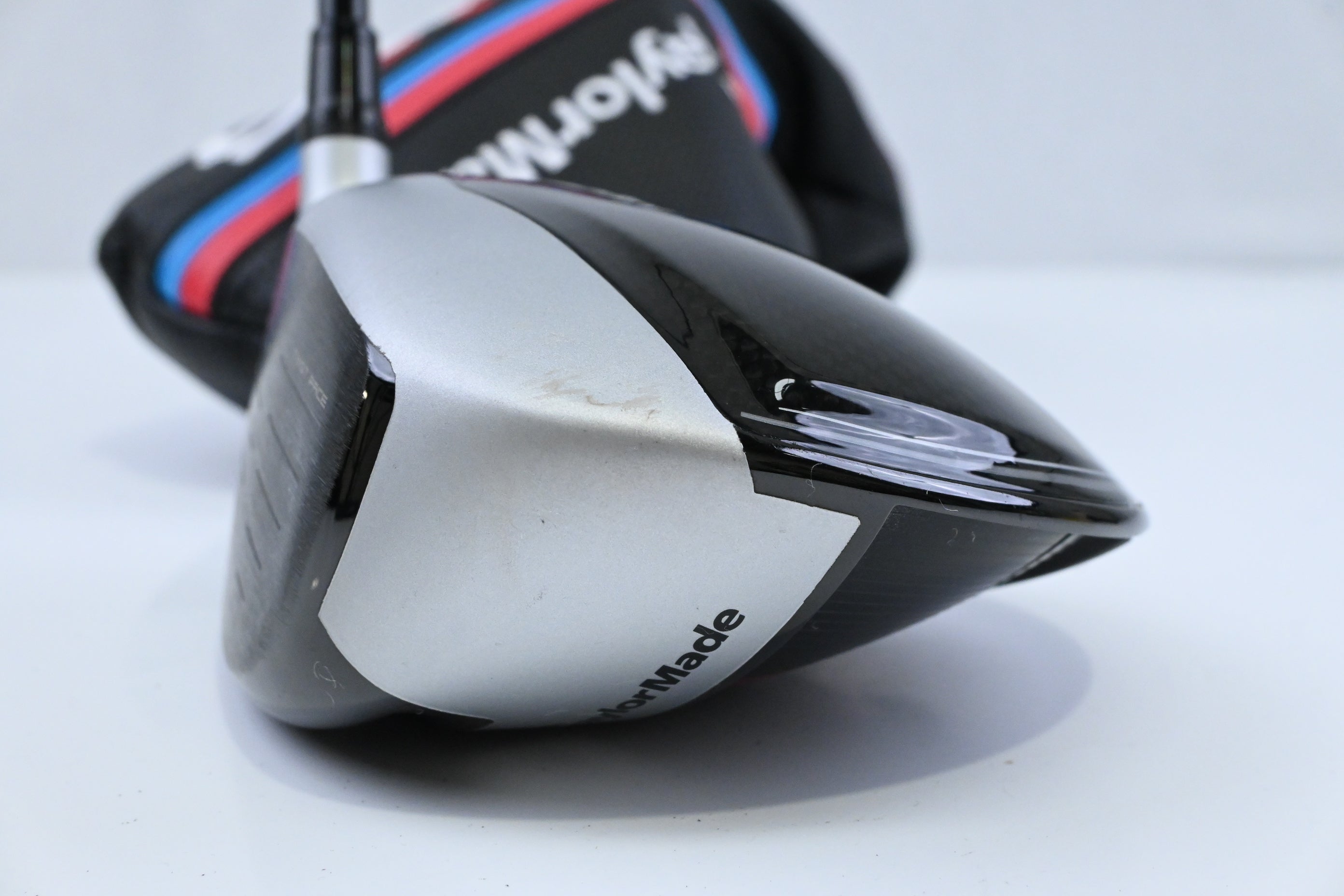 Left Hand Taylormade M4 Driver / 10.5 Degree / Regular Flex Fujikura Atmos Red 5