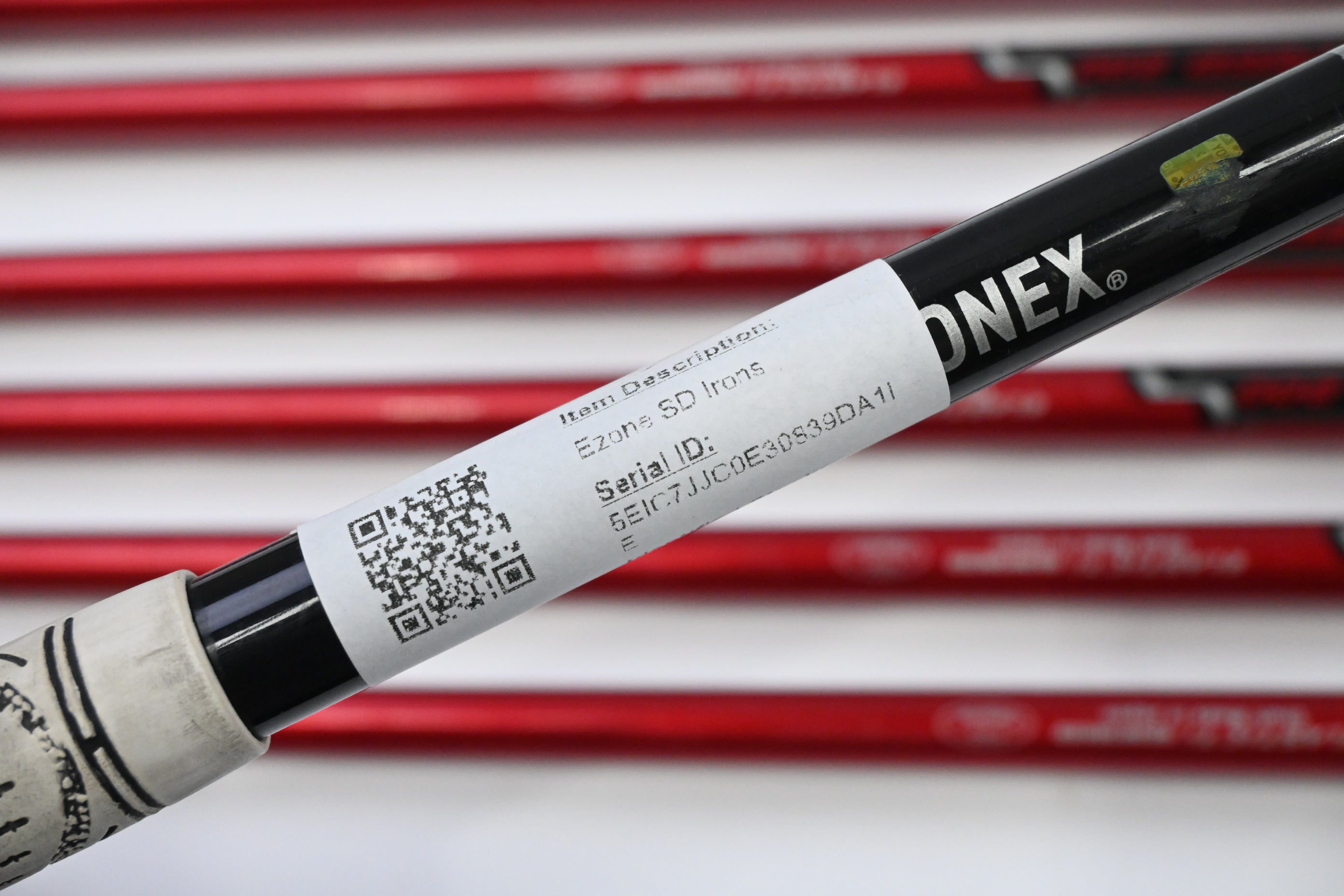 Yonex Ezone SD Irons / 4-PW+SW / Regular Flex Yonex Nanospeed 200 Shafts