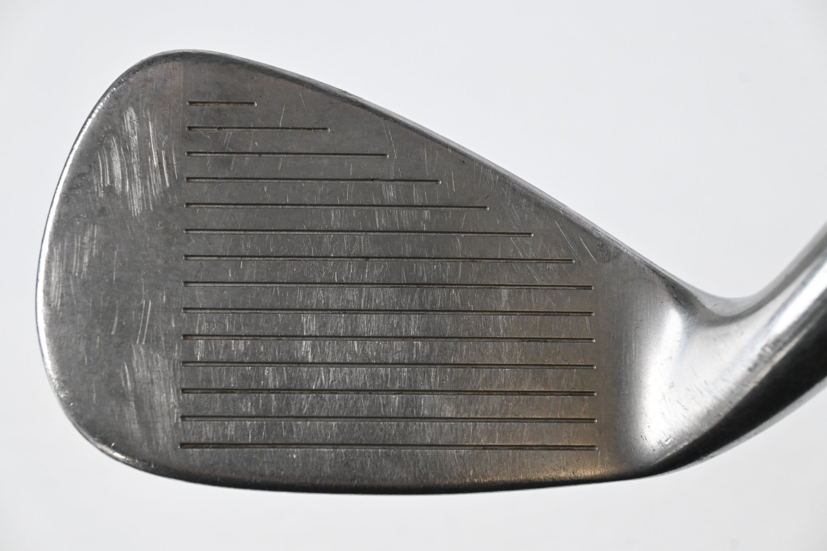 Titleist 714 AP1 Pitching Wedge / 44 Degree / Regular Flex XP 95 R300 Shaft