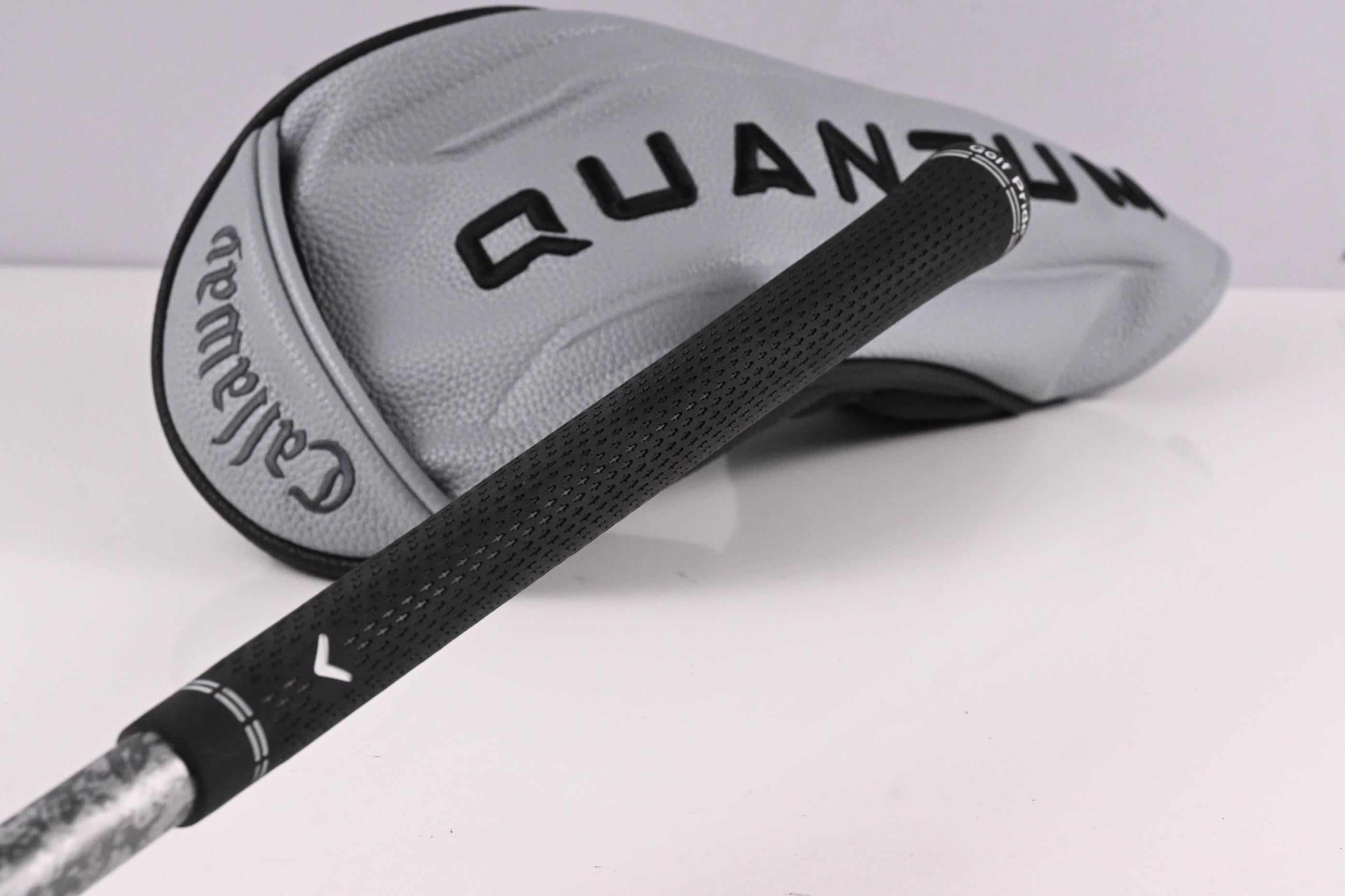 Callaway Quantum Max Driver / 10.5 Degree / Regular Flex Denali Frost Silver 50 Shaft