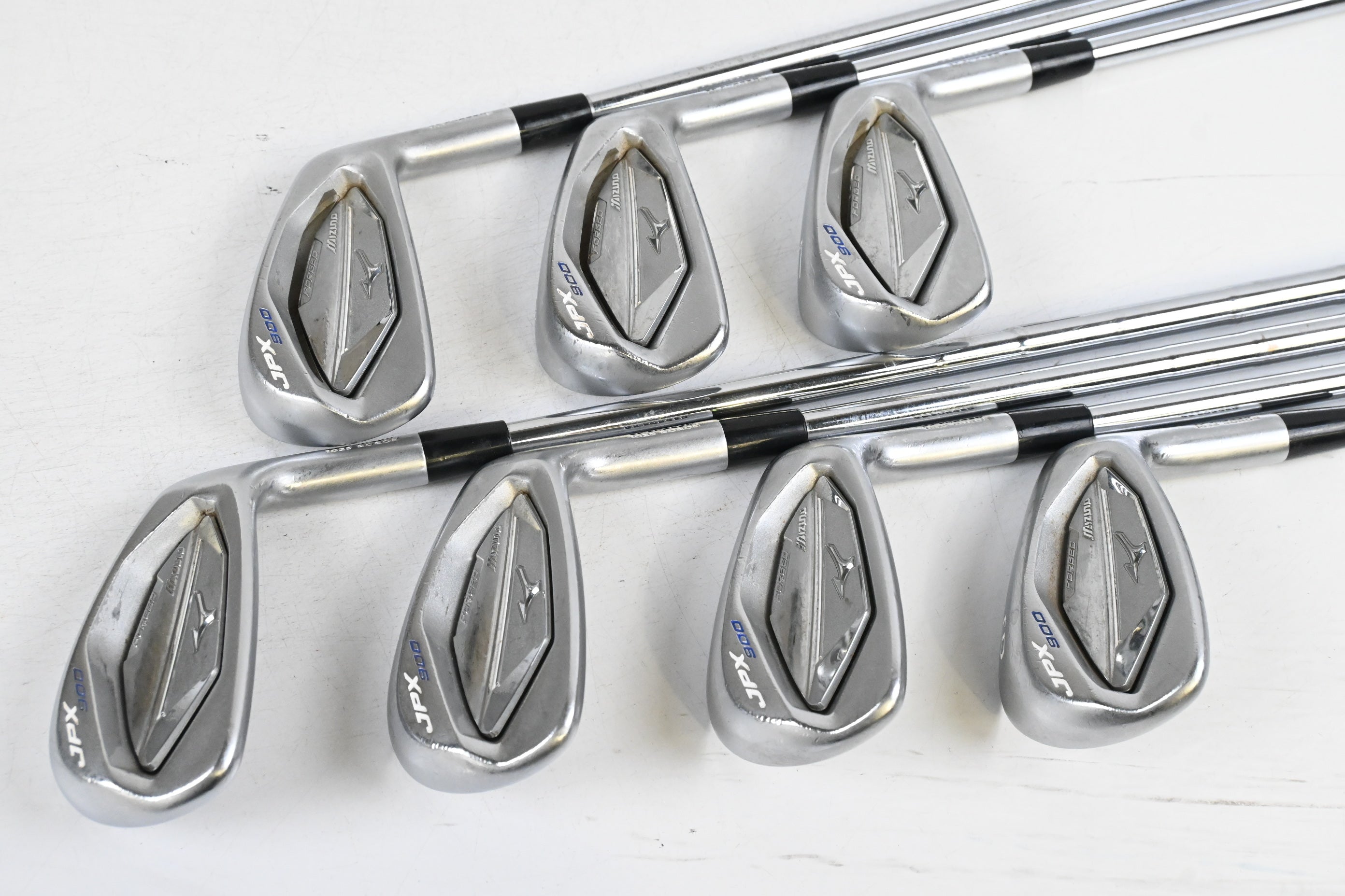 Mizuno JPX 900 Forged Irons / 5-PW+GW / Regular Flex Steel Shafts