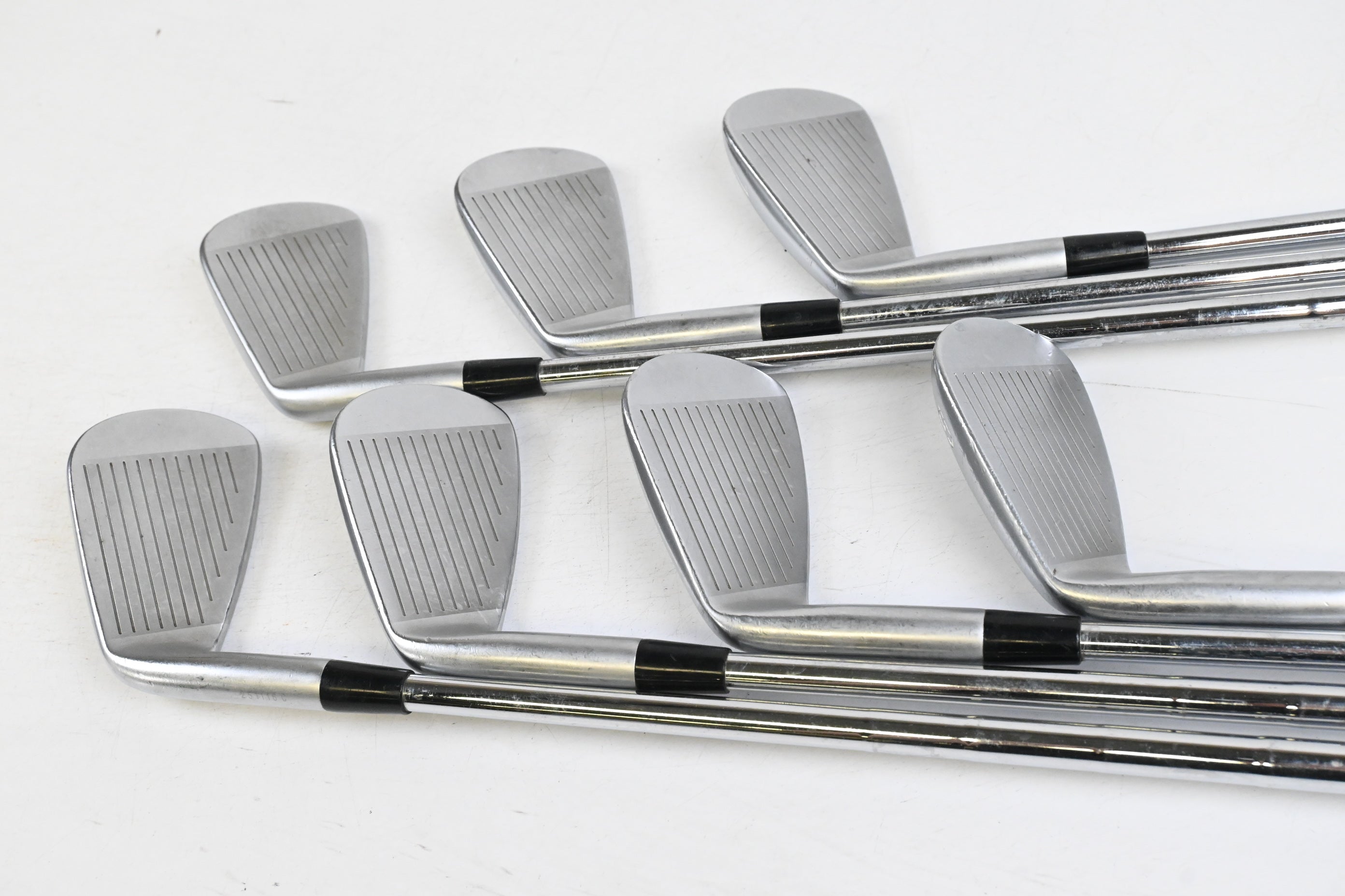 Mizuno JPX 900 Forged Irons / 5-PW+GW / Regular Flex Steel Shafts