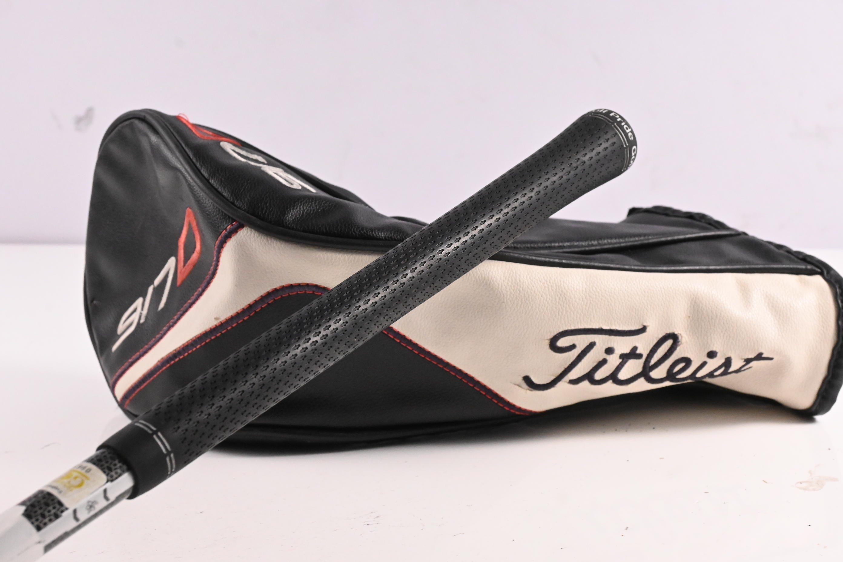 Titleist 917 D2 Driver / 9.5 Degree / Regular Flex Diamana M+ 50 LTD Shaft