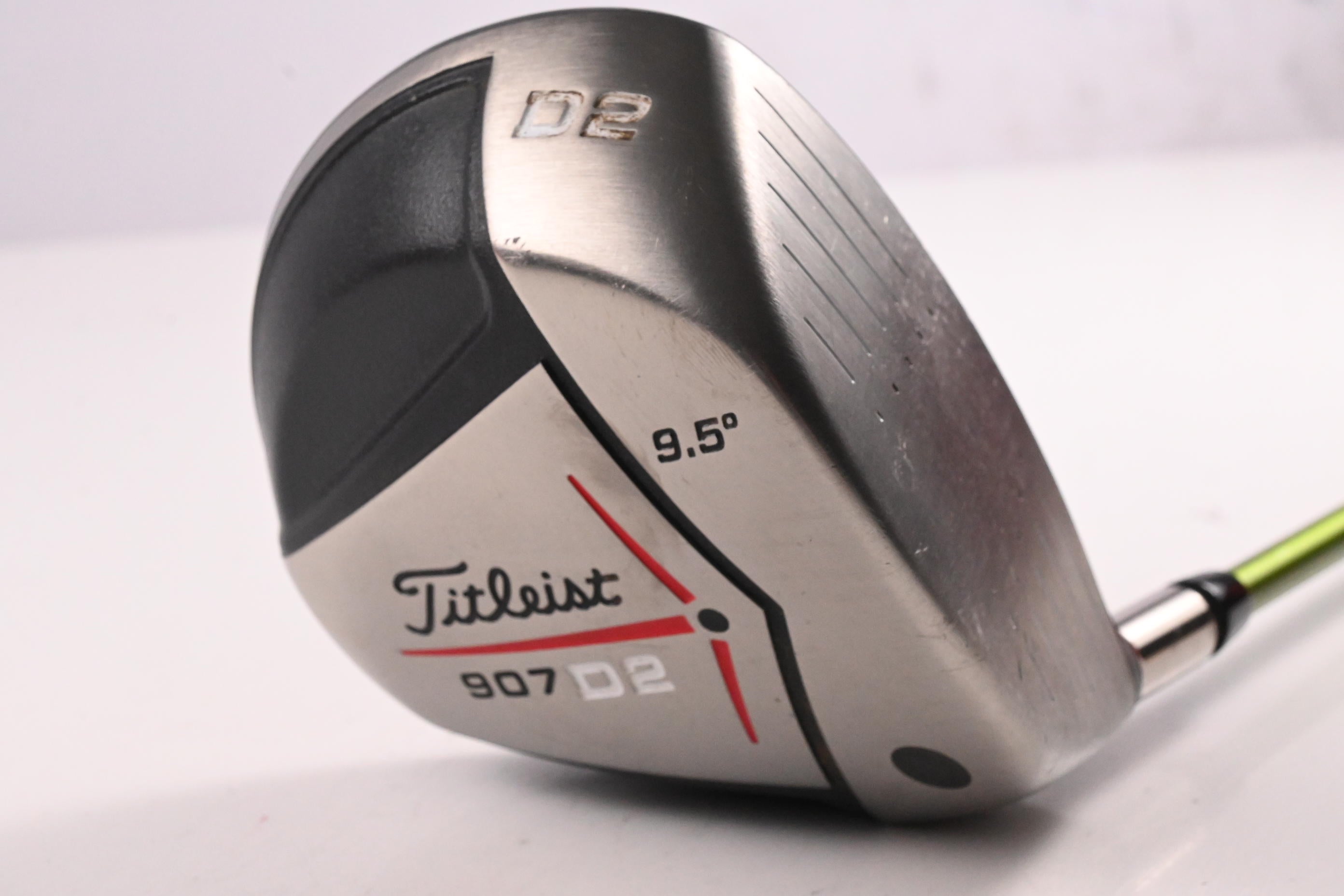Titleist 907 D2 Driver / 9.5 Degree / Stiff Flex Aldila NV 65 Shaft
