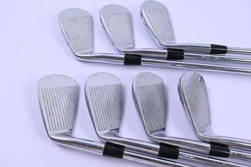 Titleist 670 Forged Irons / 4-PW / Stiff Flex Dynamic Gold S300 Shafts