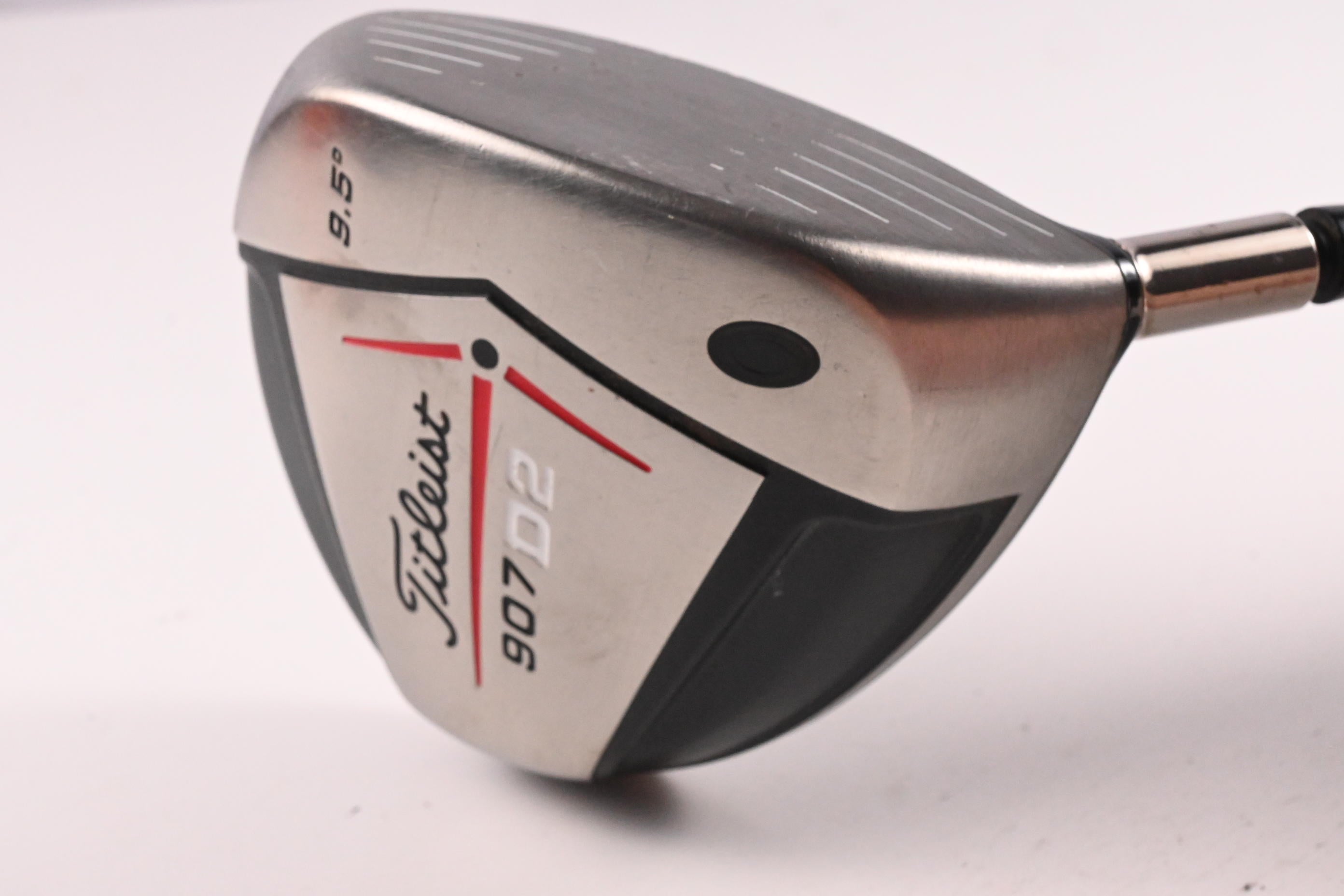 Titleist 907 D2 Driver / 9.5 Degree / Stiff Flex Aldila NV 65 Shaft