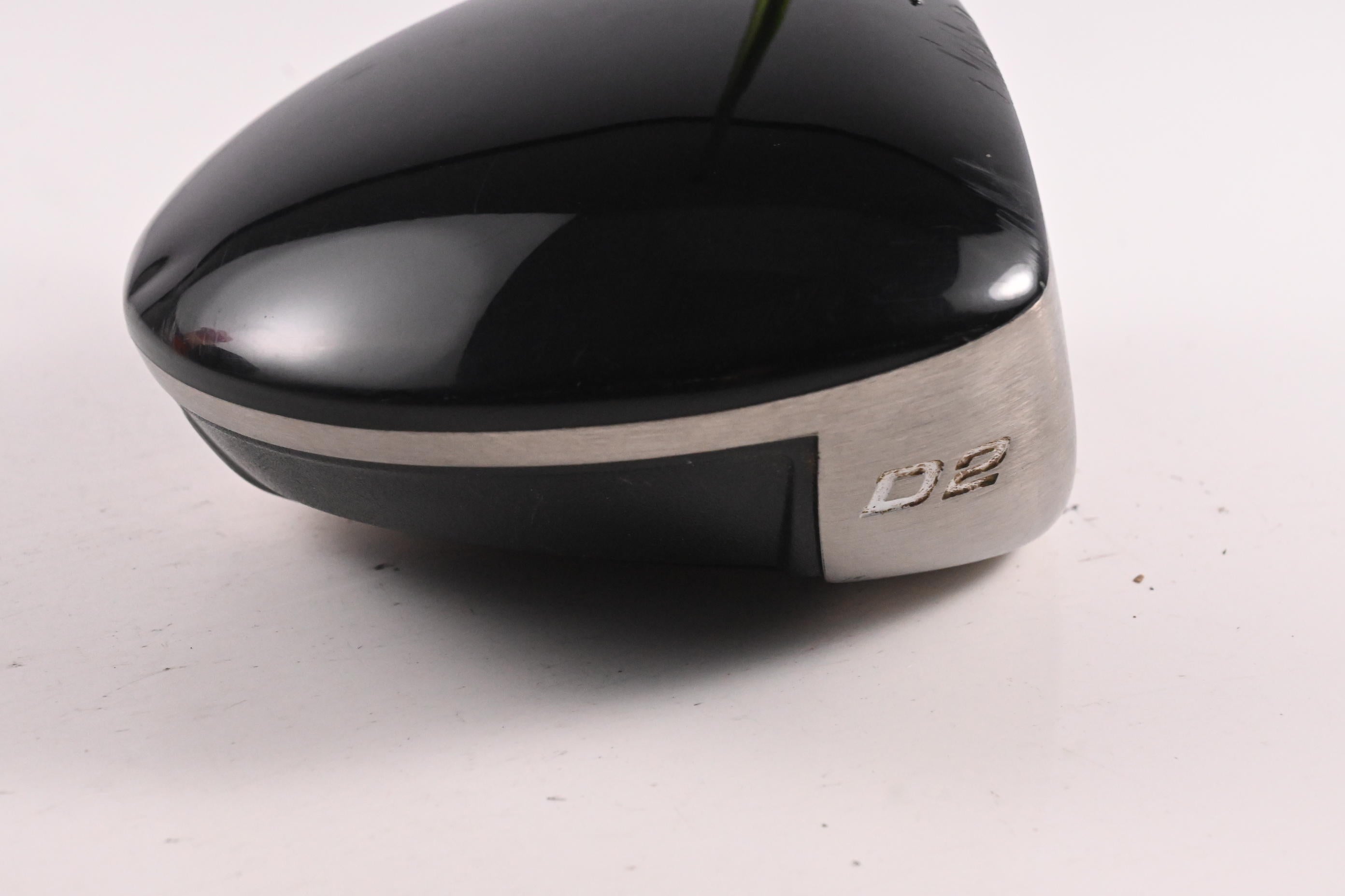 Titleist 907 D2 Driver / 9.5 Degree / Stiff Flex Aldila NV 65 Shaft