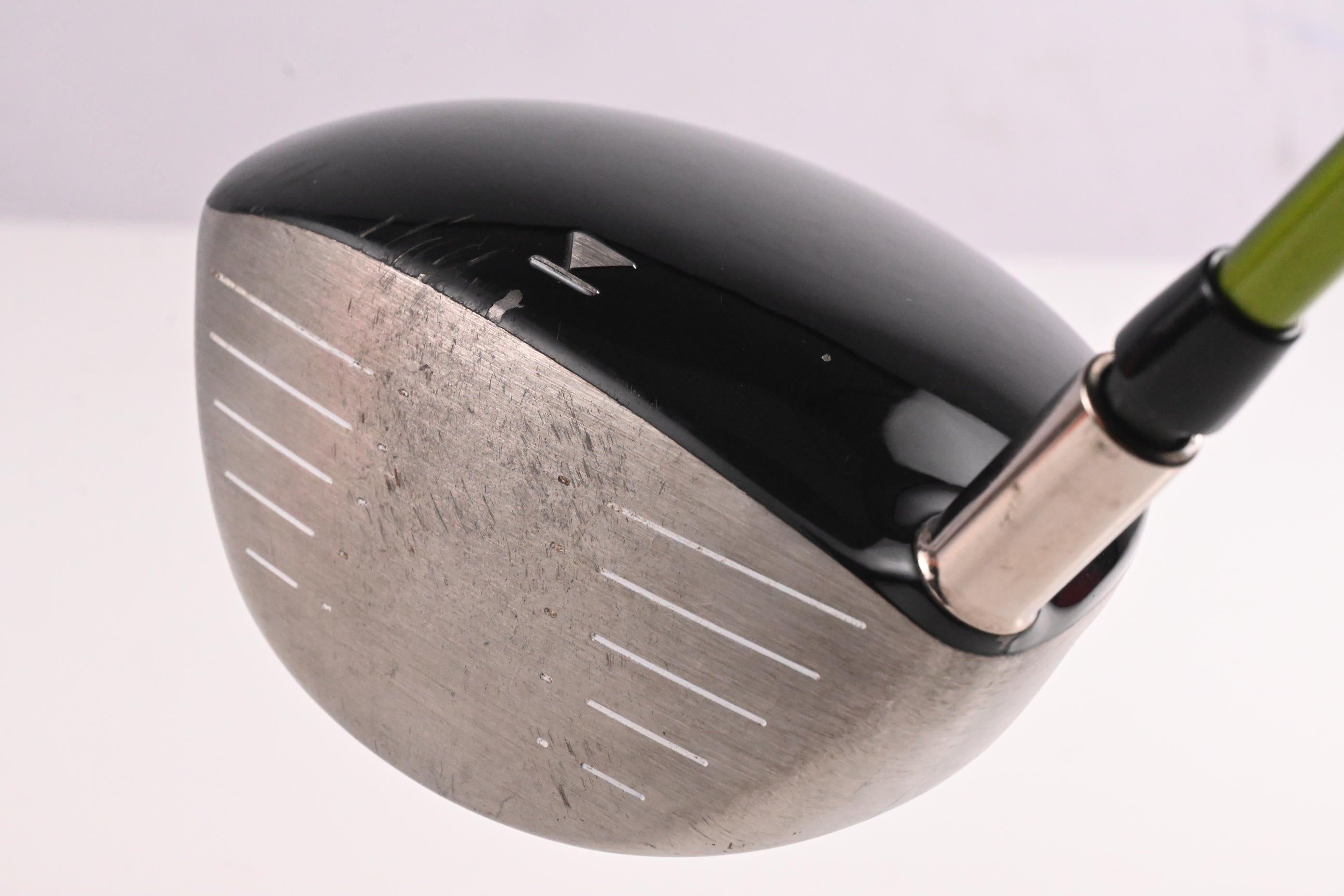 Titleist 907 D2 Driver / 9.5 Degree / Stiff Flex Aldila NV 65 Shaft