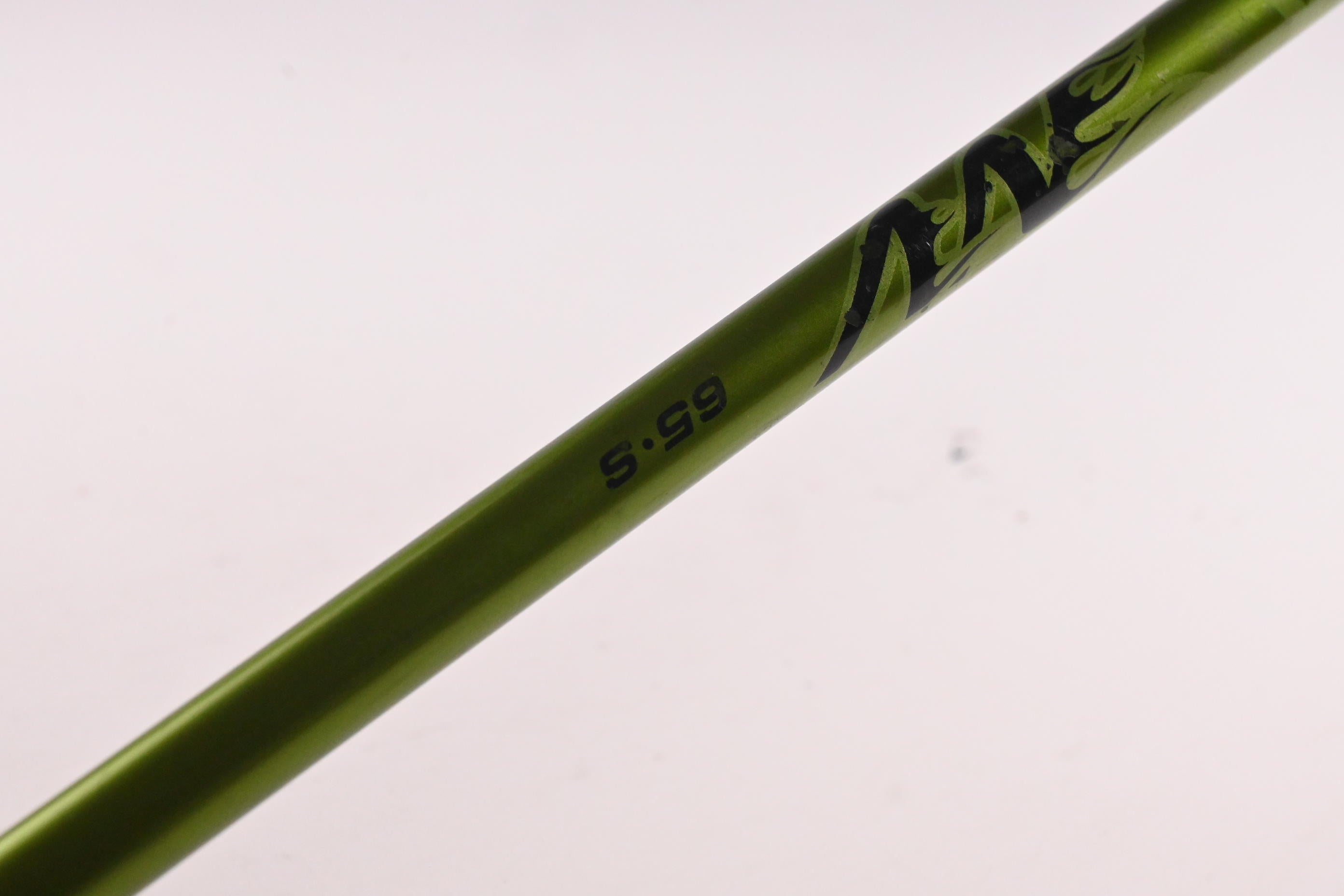 Titleist 907 D2 Driver / 9.5 Degree / Stiff Flex Aldila NV 65 Shaft