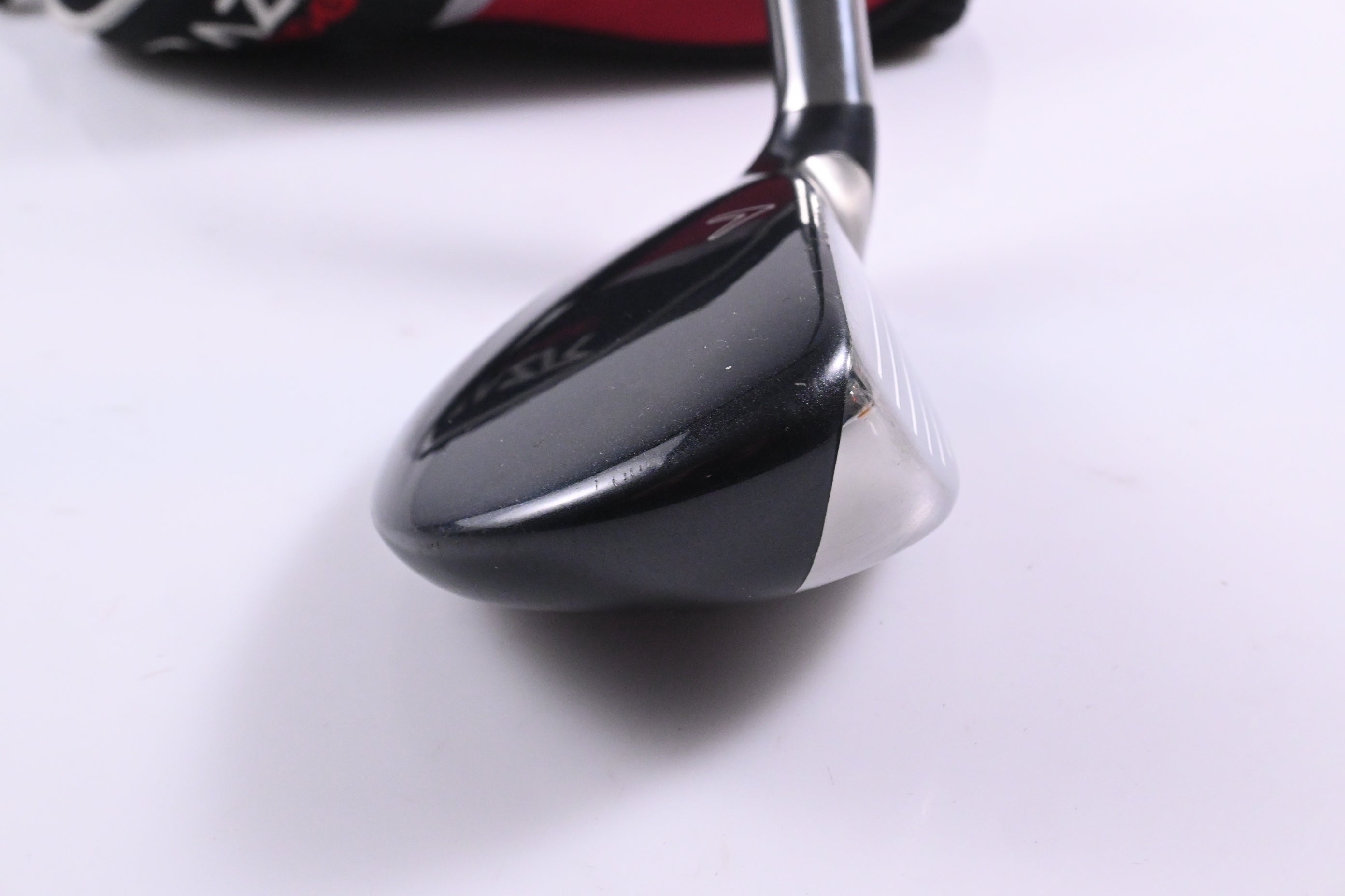 Callaway RAZR Edge #4 Hybrid / 22 Degree / Uniflex Callaway RAZR Edge 75 Shaft