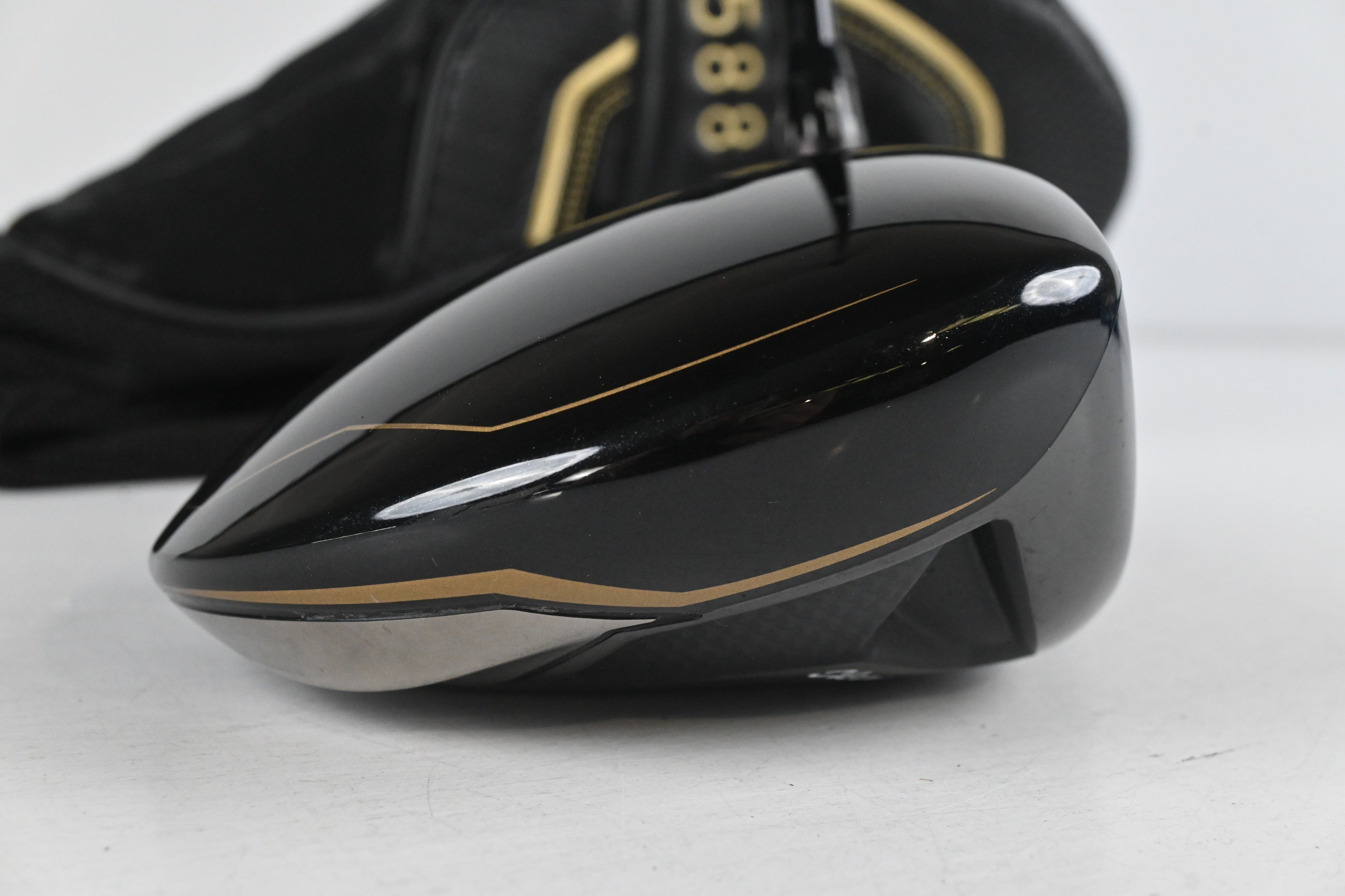 Cleveland 588 Custom Driver / 9 Degree / Regular Flex Miyazaki B.Asha 4
