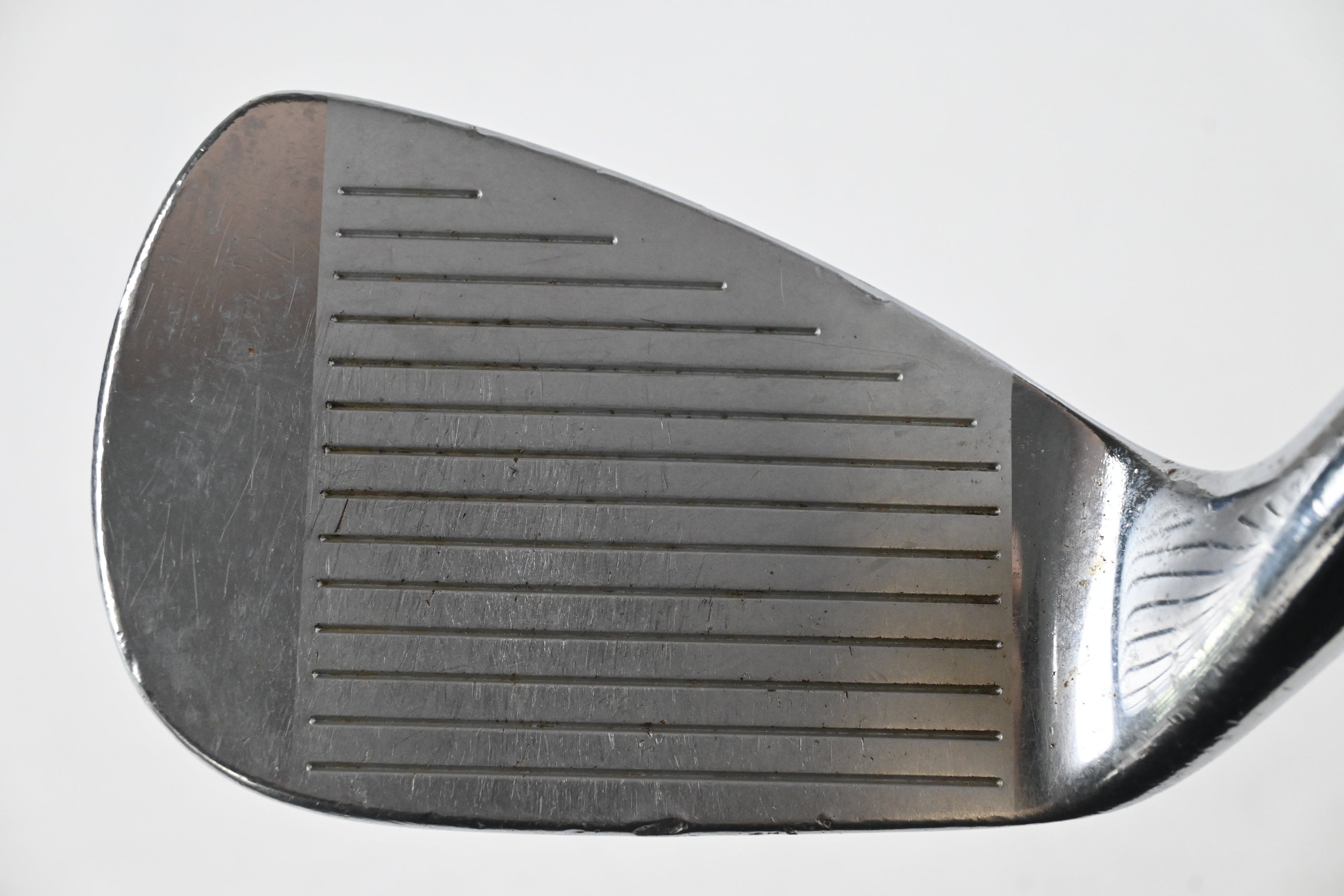 Titleist 690CB Pitching Wedge / 48 Degree / Stiff Flex Dynamic Gold S300 Shaft