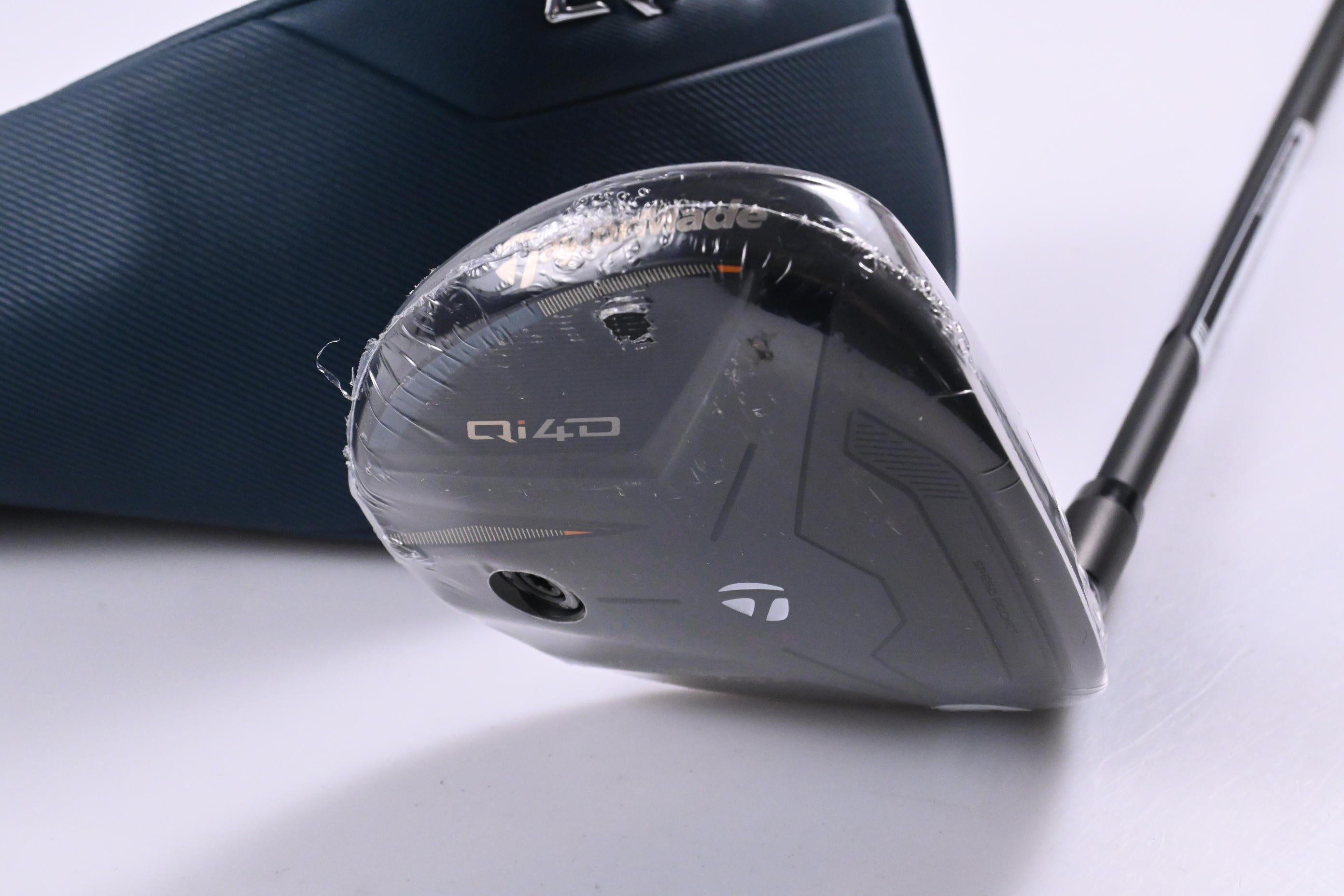 Taylormade Qi4D #7 Wood / 21 Degree / Regular Flex REAX White 55 Shaft