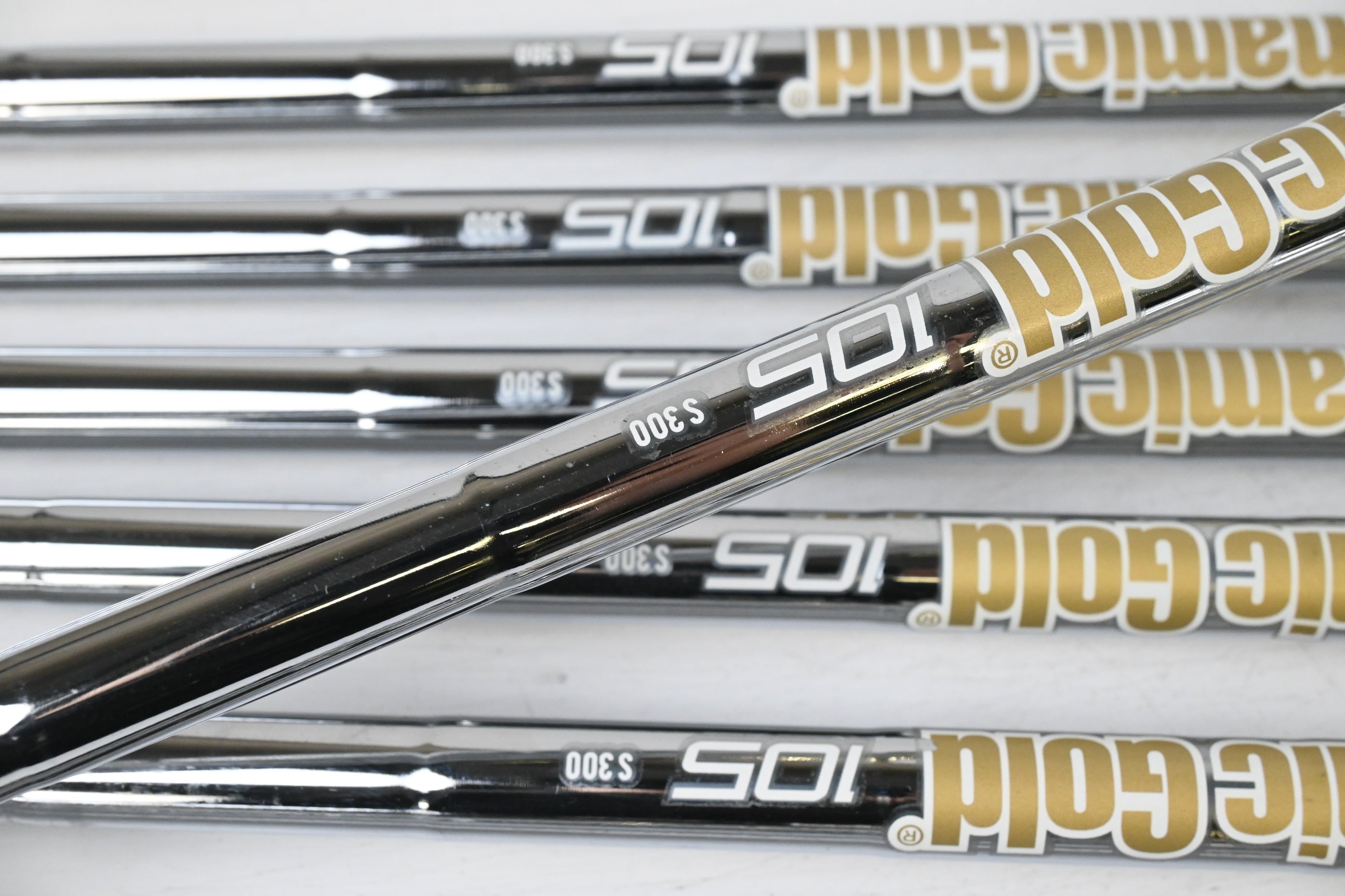 Ping i230 Irons / 4-PW+GW / Blue Dot / Stiff Flex Dynamic Gold 105 S300 Shafts