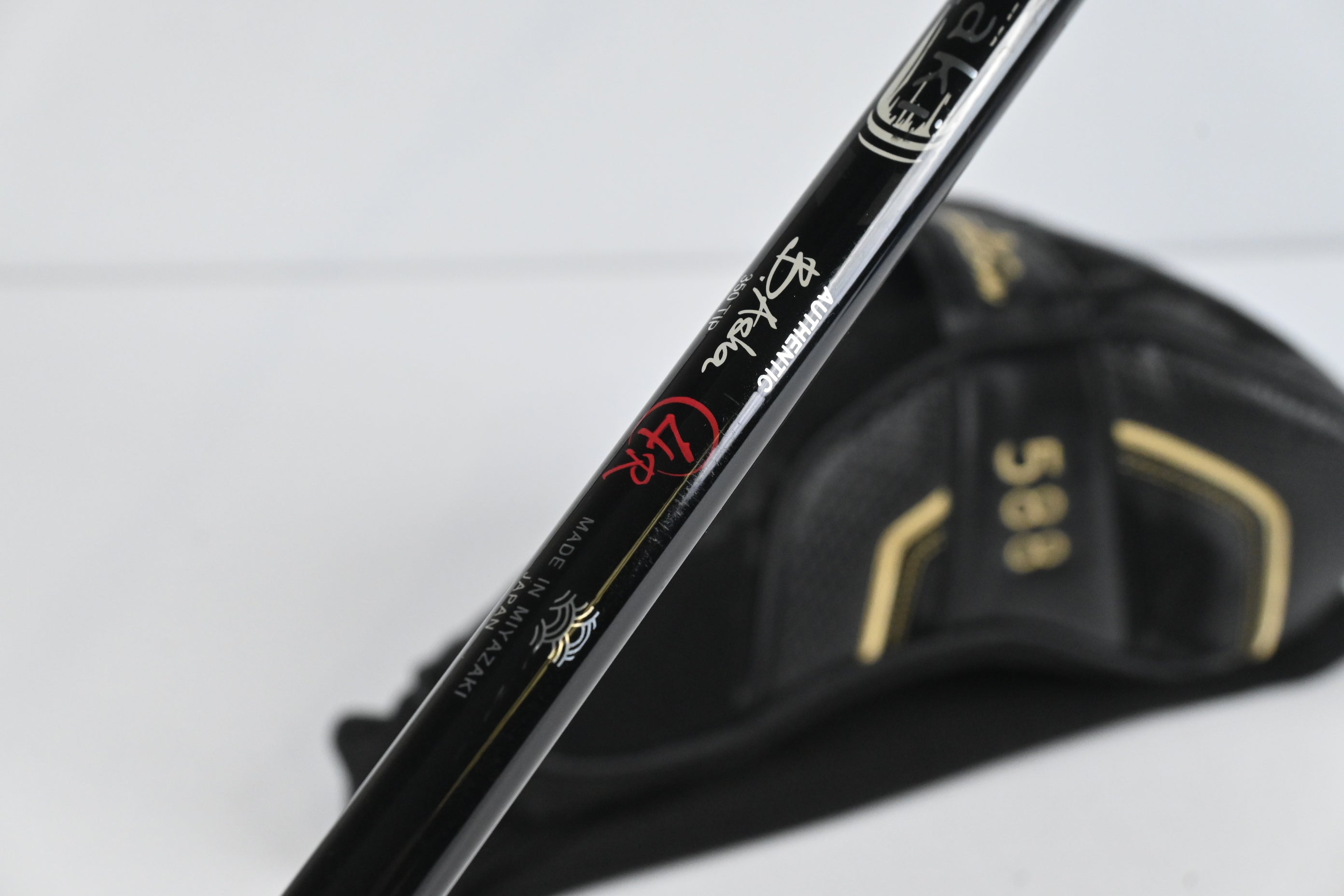 Cleveland 588 Custom Driver / 9 Degree / Regular Flex Miyazaki B.Asha 4