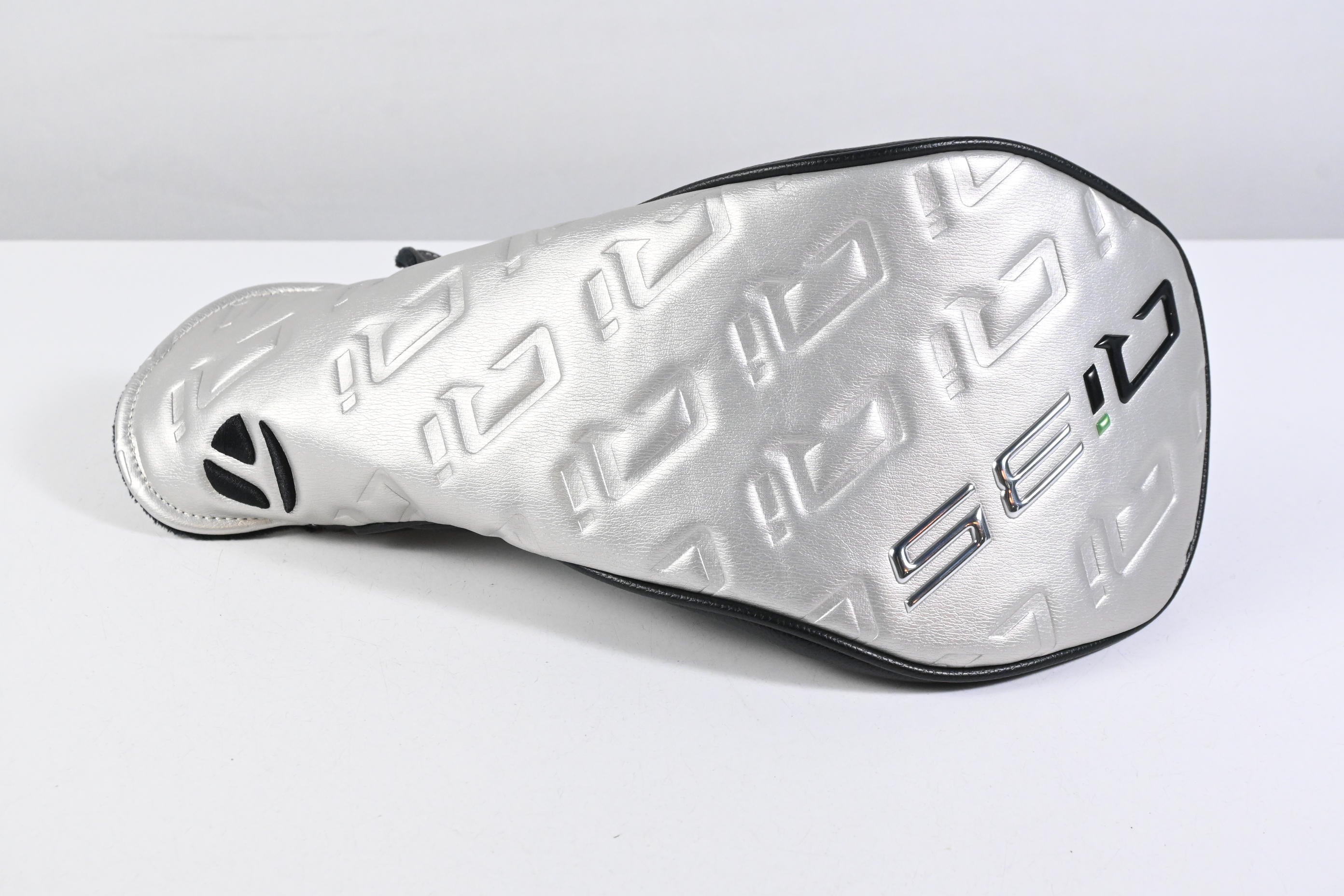 Taylormade Qi35 LS Driver / 8 Degree / Stiff Flex Fujikura AIRSPD 50 Shaft